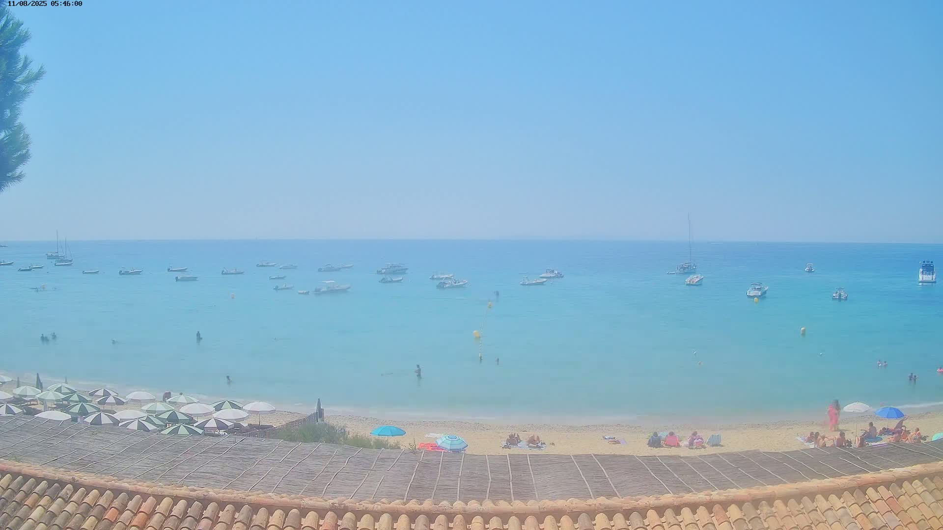 La Croix-Valmer - Plage d'Heraclee Live Cam  - Draguignan,  Var, Provence-Alpes-Cote d’Azur, France