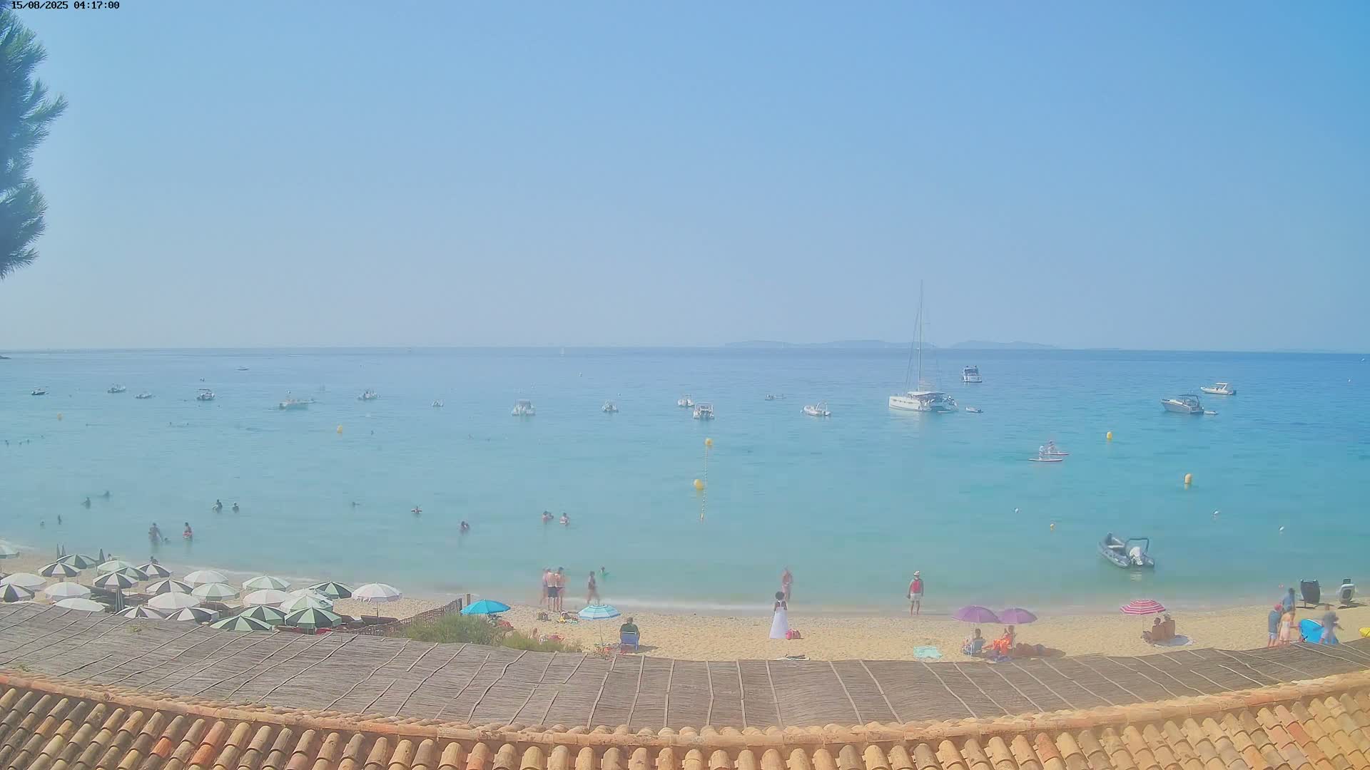 La Croix-Valmer - Plage d'Heraclee Live Cam  - Draguignan,  Var, Provence-Alpes-Cote d’Azur, France