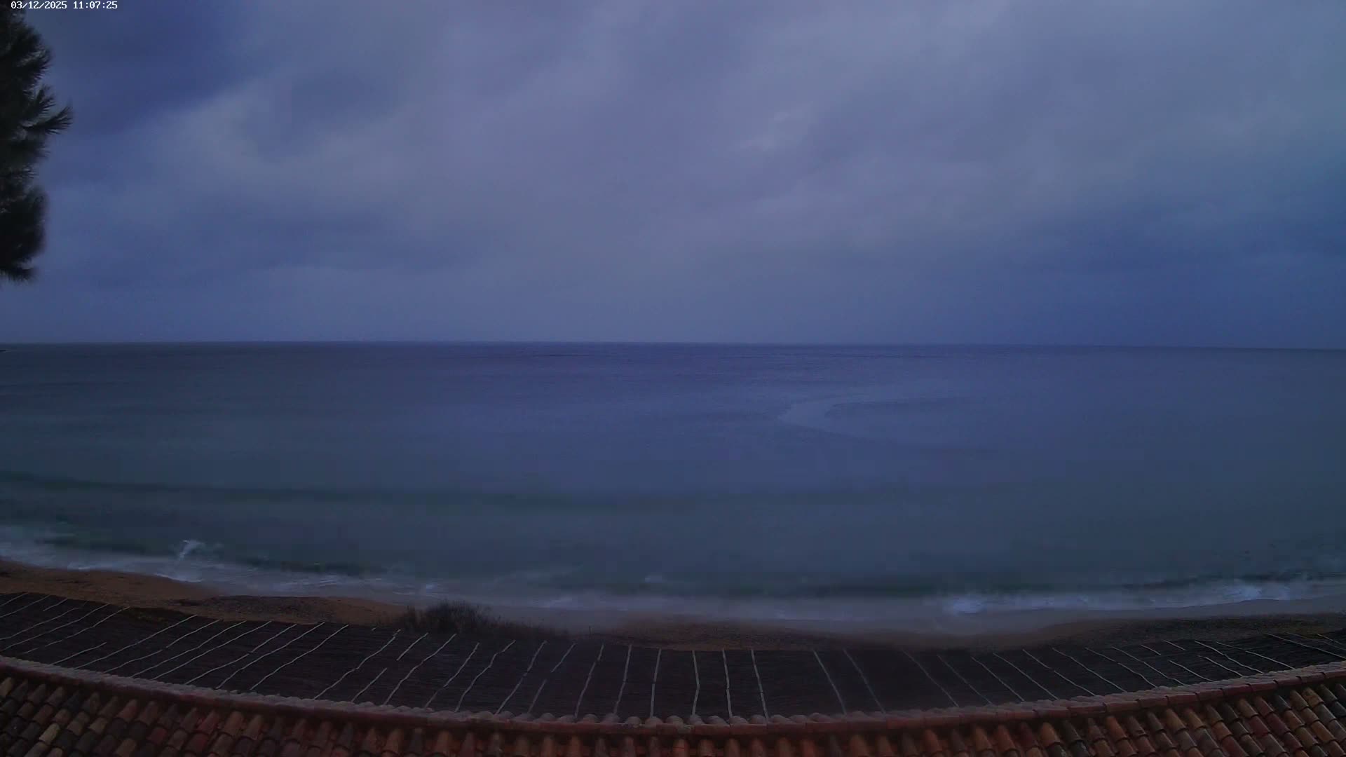 La Croix-Valmer - Plage d'Heraclee Live Cam  - Draguignan,  Var, Provence-Alpes-Cote d’Azur, France