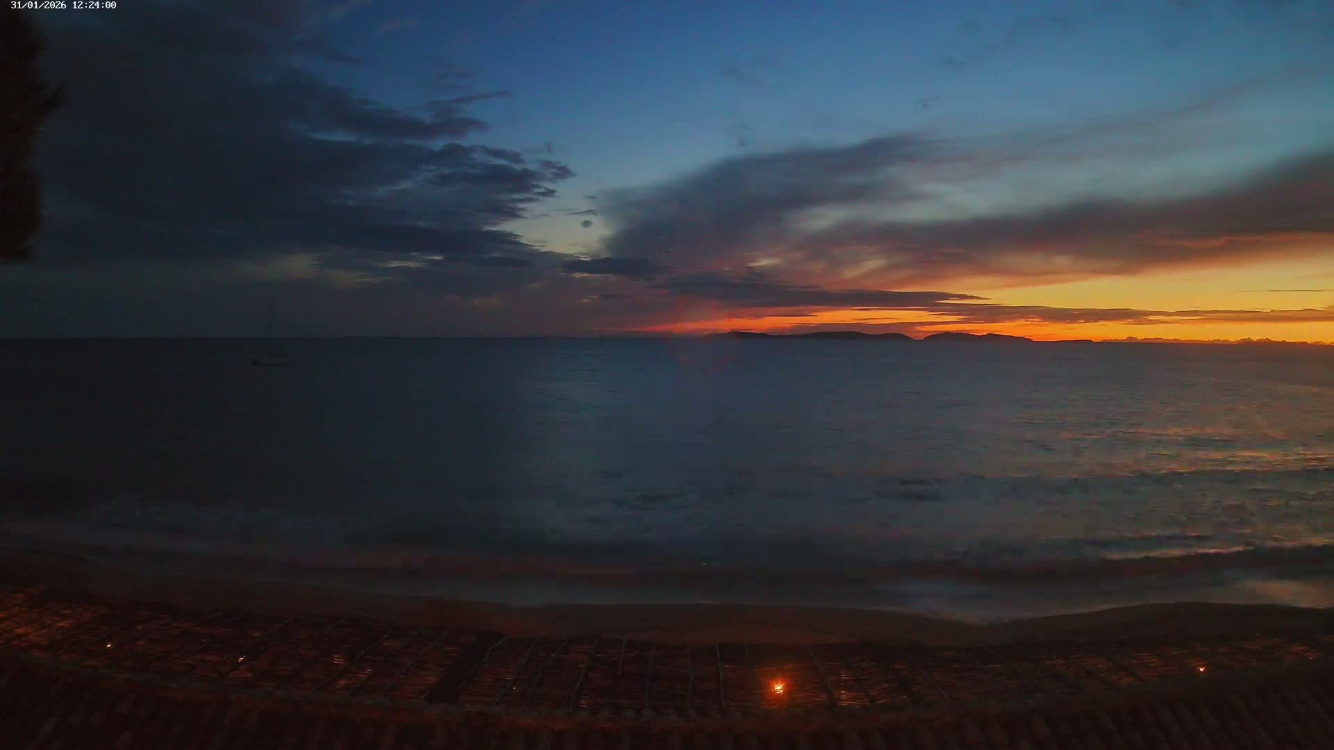 La Croix-Valmer - Plage d'Heraclee Live Cam  - Draguignan,  Var, Provence-Alpes-Cote d’Azur, France