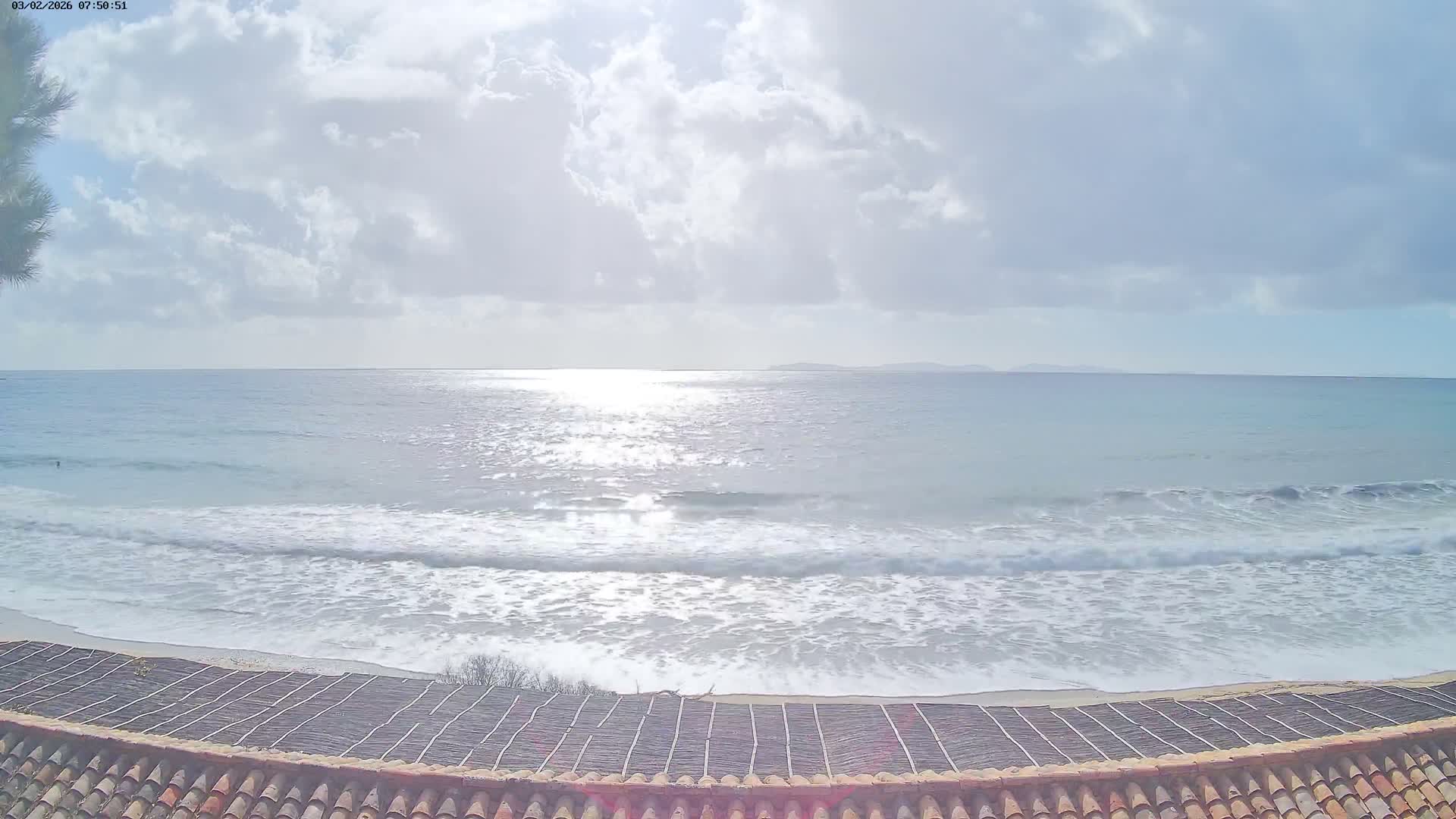 La Croix-Valmer - Plage d'Heraclee Live Cam  - Draguignan,  Var, Provence-Alpes-Cote d’Azur, France