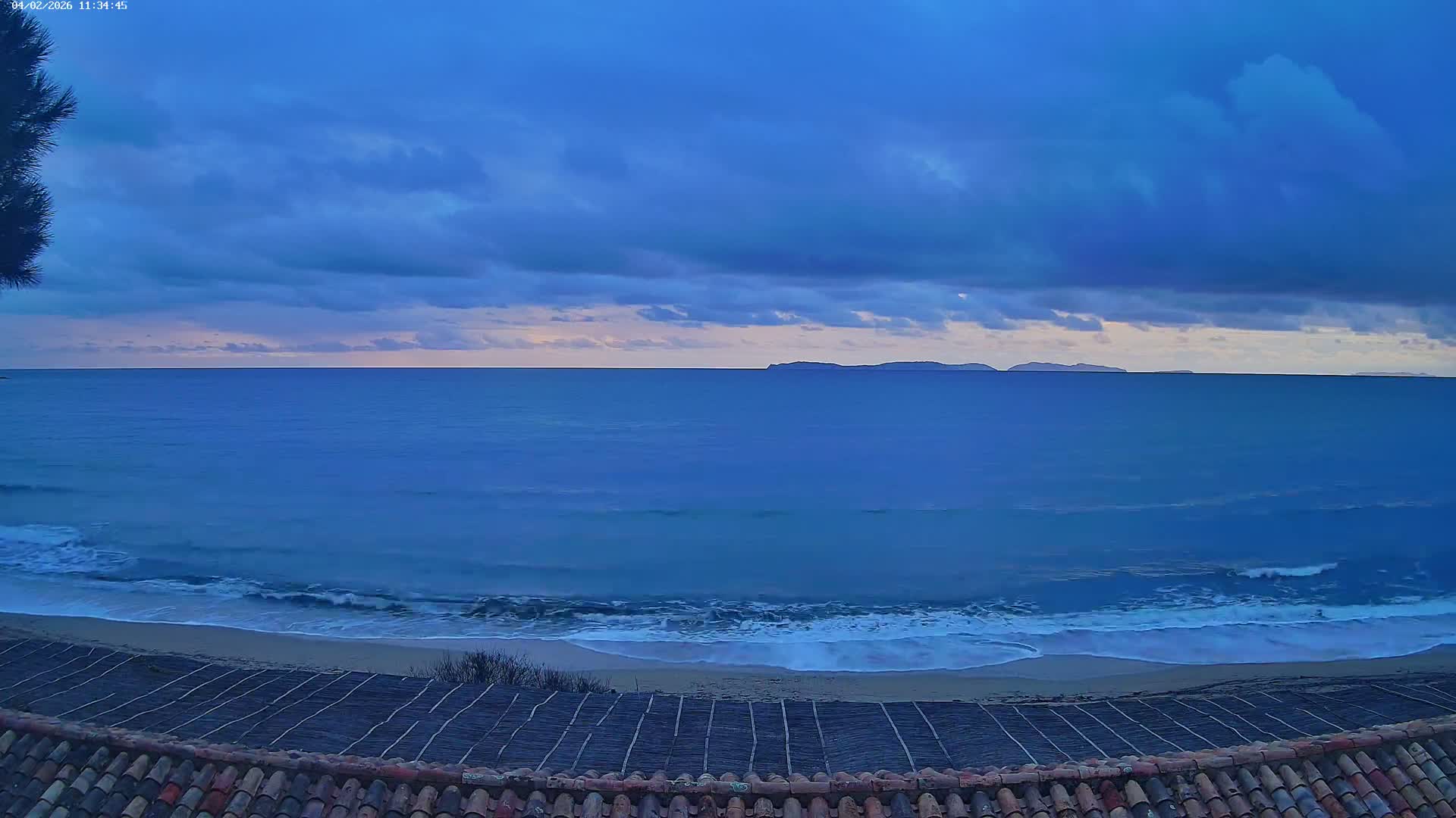 La Croix-Valmer - Plage d'Heraclee Live Cam  - Draguignan,  Var, Provence-Alpes-Cote d’Azur, France