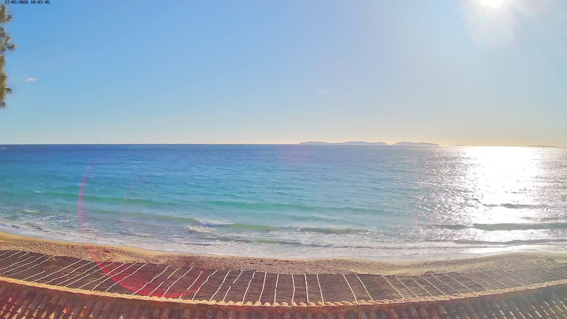 La Croix-Valmer - Plage d'Heraclee Live Cam  - Draguignan,  Var, Provence-Alpes-Cote d’Azur, France