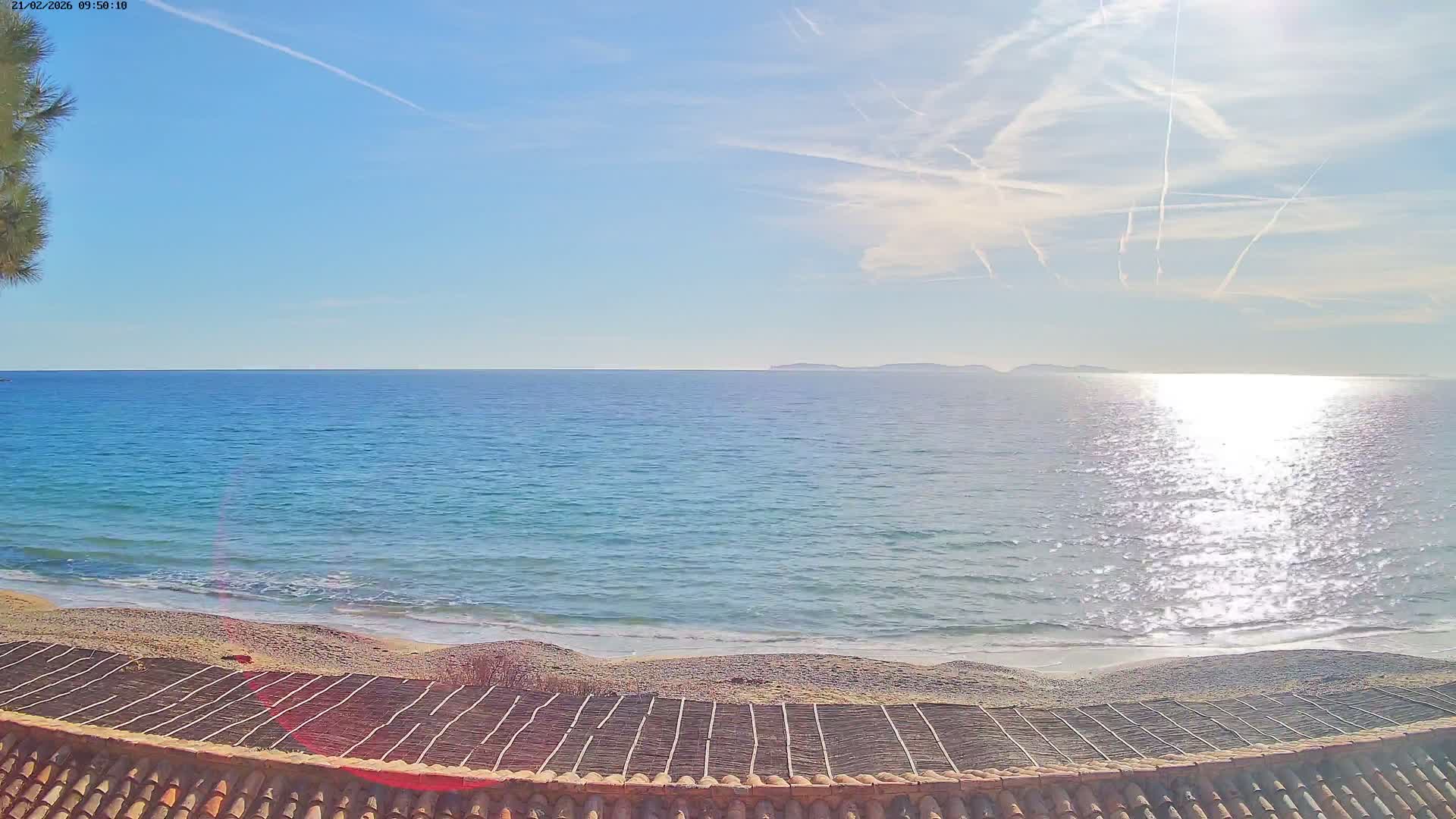 La Croix-Valmer - Plage d'Heraclee Live Cam  - Draguignan,  Var, Provence-Alpes-Cote d’Azur, France