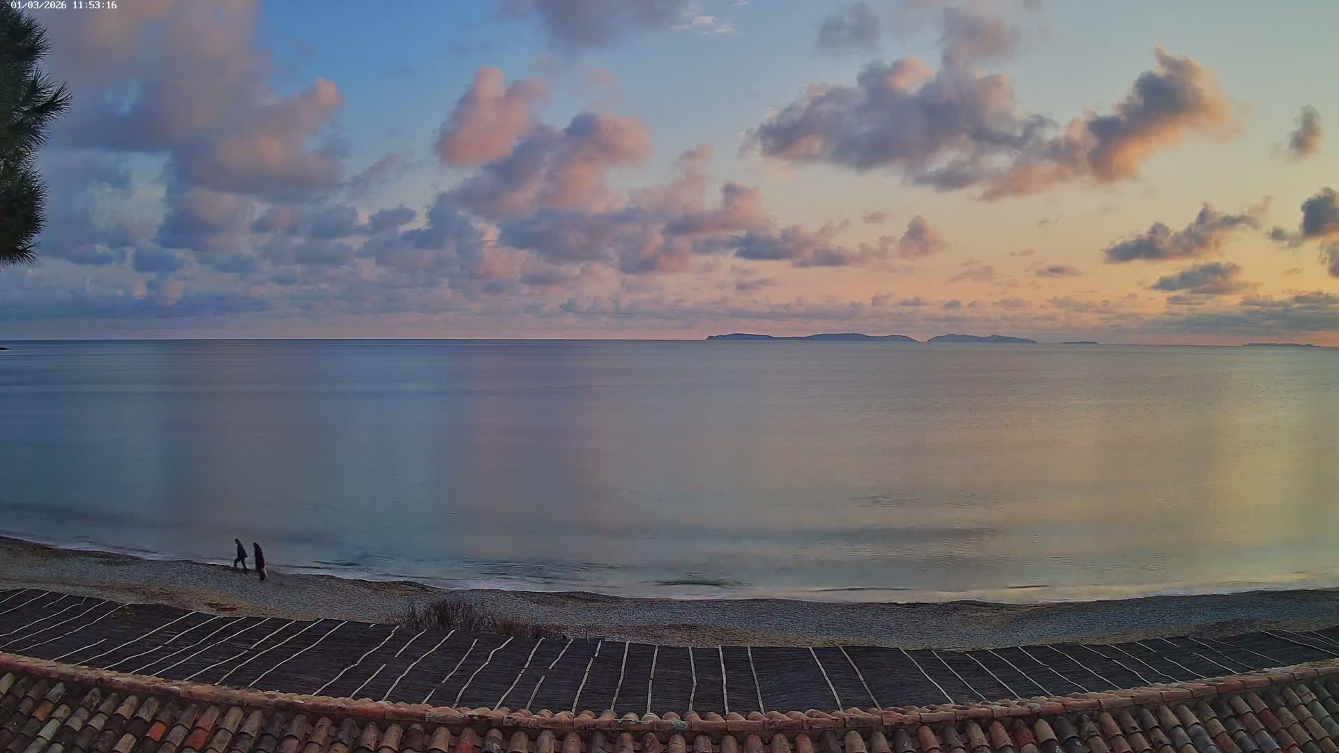 La Croix-Valmer - Plage d'Heraclee Live Cam  - Draguignan,  Var, Provence-Alpes-Cote d’Azur, France
