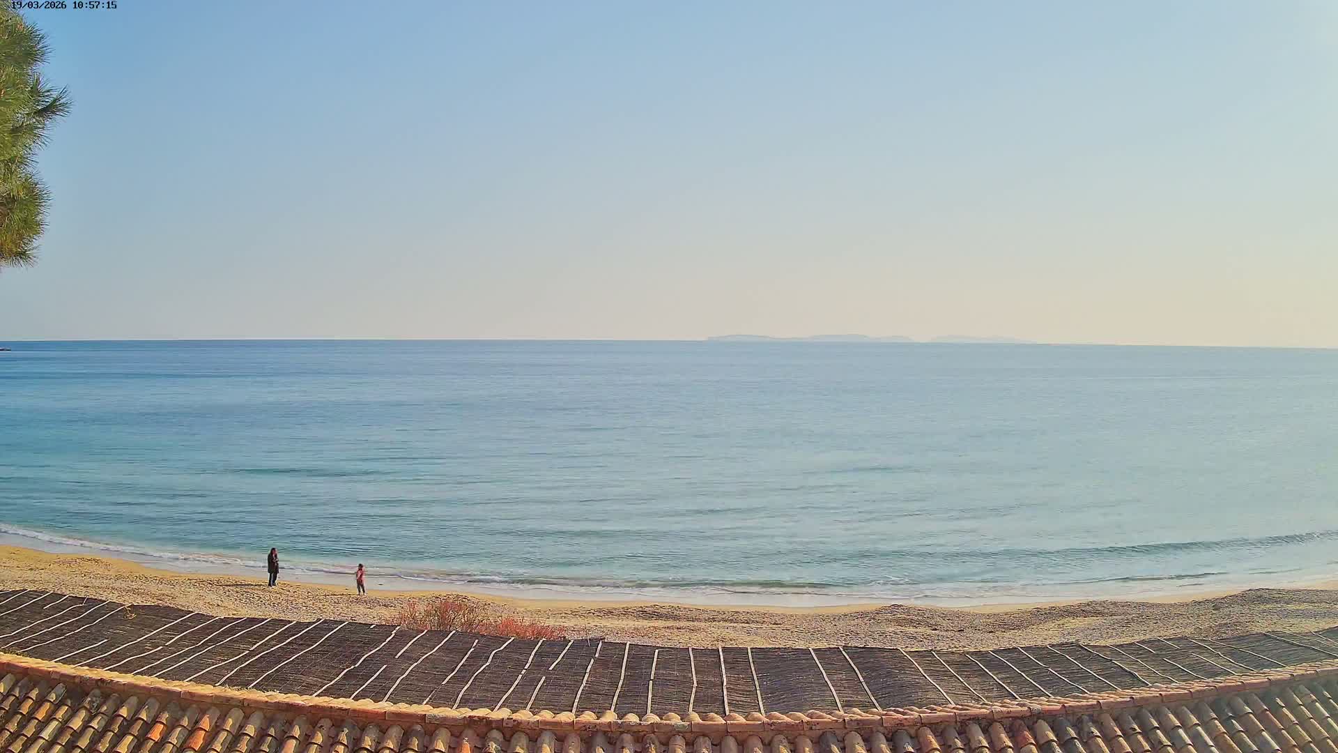 La Croix-Valmer - Plage d'Heraclee Live Cam  - Draguignan,  Var, Provence-Alpes-Cote d’Azur, France