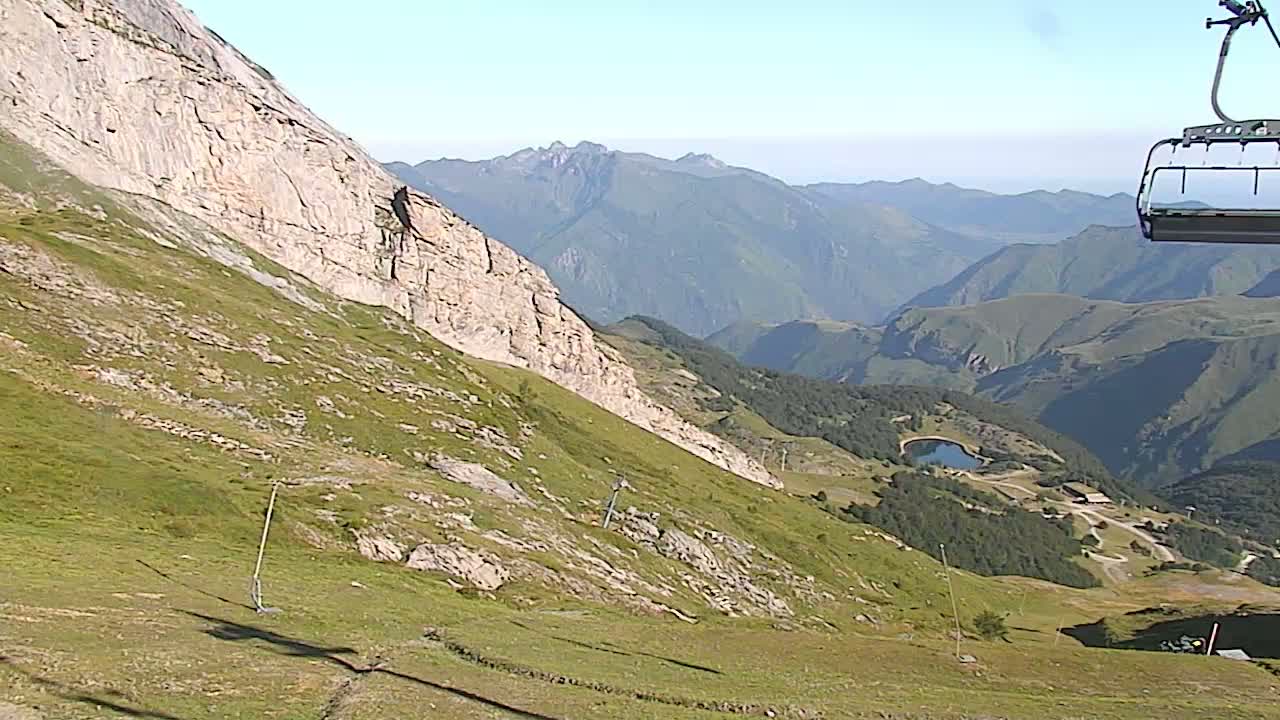 Gourette - Secteur Cotch Ski Slopes Live Cam - Eaux-Bonnes,  Pyrenees-Atlantiques, Nouvelle-Aquitaine, France 