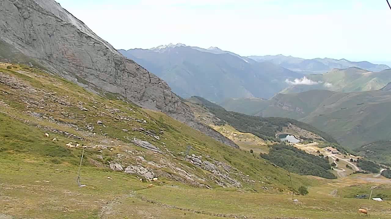 Gourette - Secteur Cotch Ski Slopes Live Cam - Eaux-Bonnes,  Pyrenees-Atlantiques, Nouvelle-Aquitaine, France 