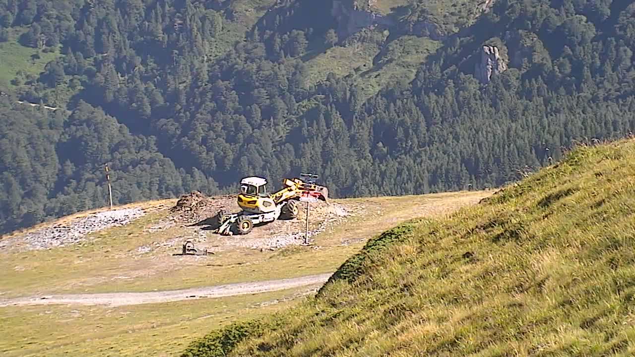 Gourette - Secteur Cotch Ski Slopes Live Cam - Eaux-Bonnes,  Pyrenees-Atlantiques, Nouvelle-Aquitaine, France 
