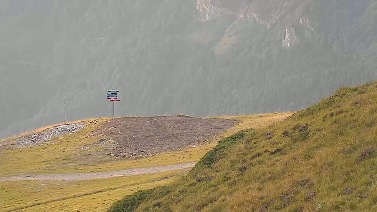 Gourette - Secteur Cotch Ski Slopes Live Cam - Eaux-Bonnes,  Pyrenees-Atlantiques, Nouvelle-Aquitaine, France 
