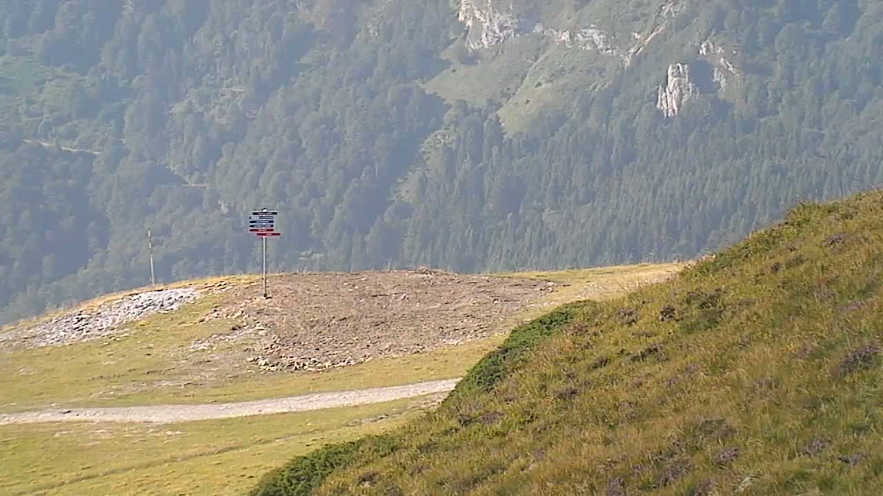 Gourette - Secteur Cotch Ski Slopes Live Cam - Eaux-Bonnes,  Pyrenees-Atlantiques, Nouvelle-Aquitaine, France 