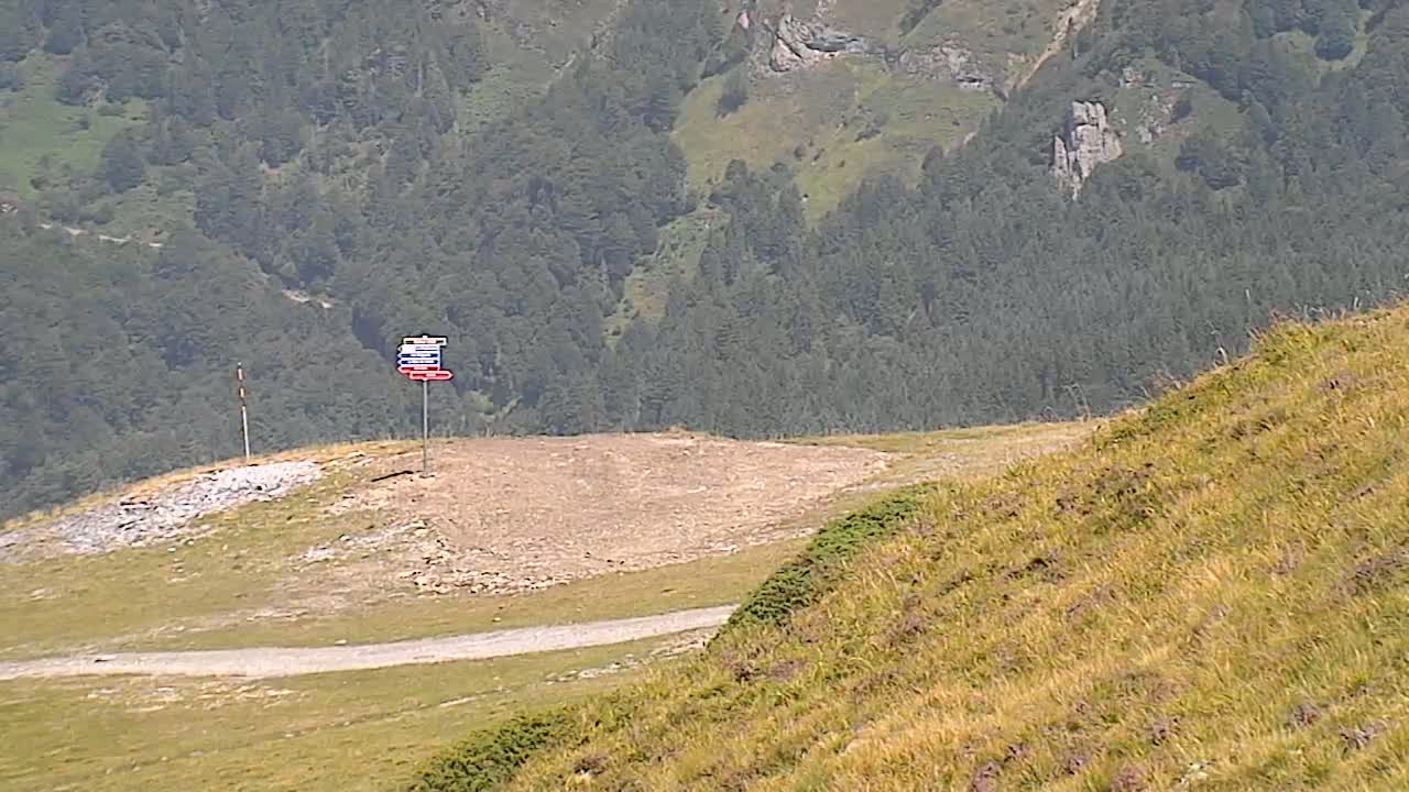 Gourette - Secteur Cotch Ski Slopes Live Cam - Eaux-Bonnes,  Pyrenees-Atlantiques, Nouvelle-Aquitaine, France 