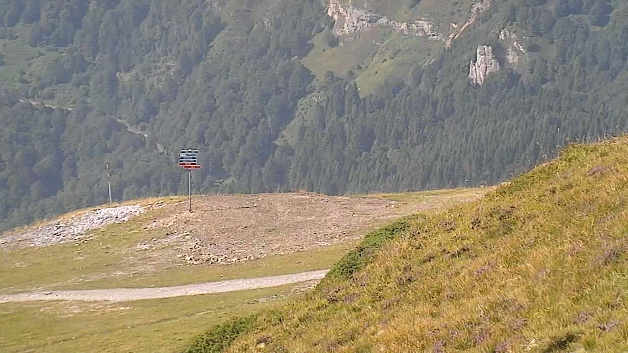 Gourette - Secteur Cotch Ski Slopes Live Cam - Eaux-Bonnes,  Pyrenees-Atlantiques, Nouvelle-Aquitaine, France 