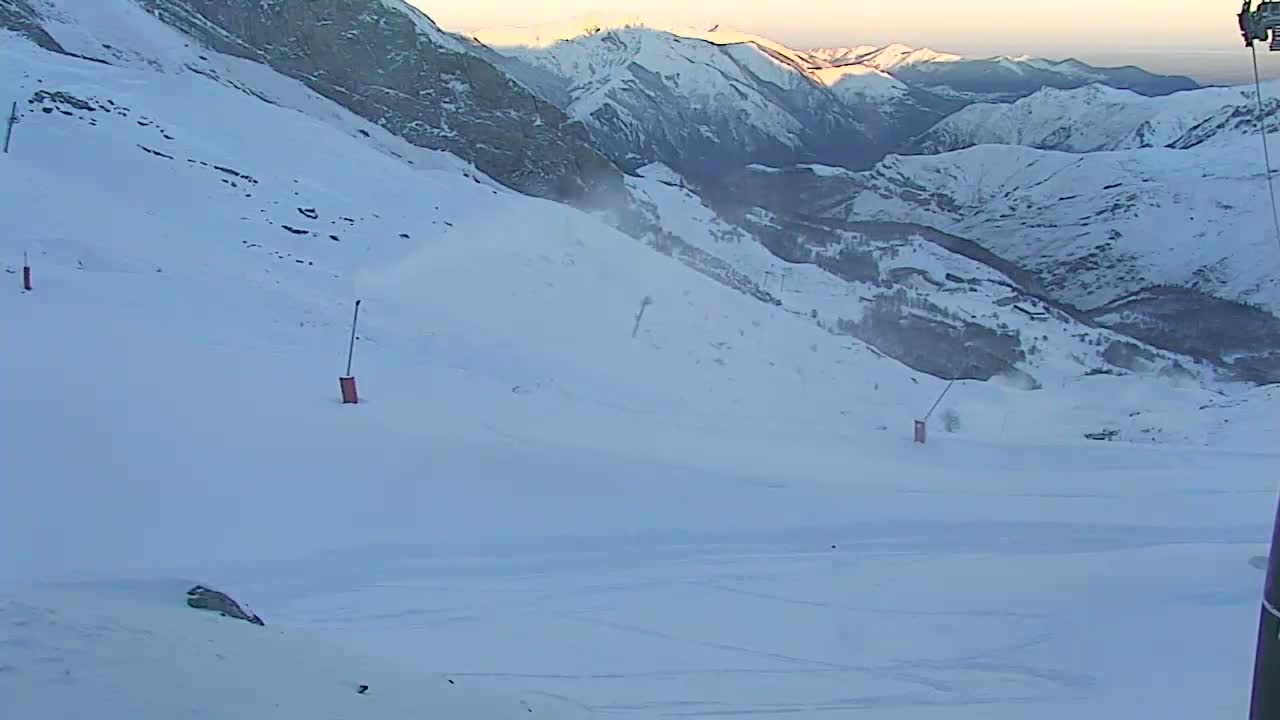 Gourette - Secteur Cotch Ski Slopes Live Cam - Eaux-Bonnes,  Pyrenees-Atlantiques, Nouvelle-Aquitaine, France 