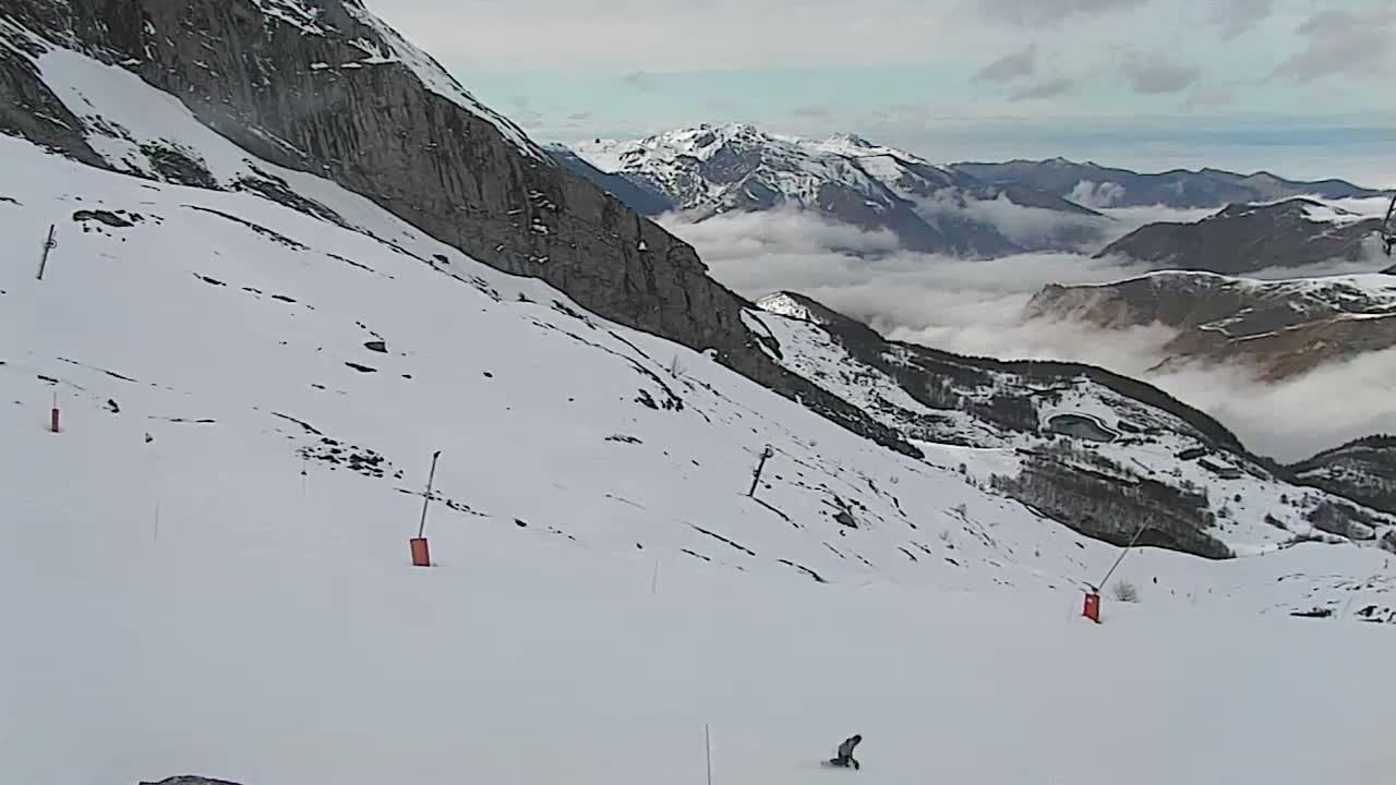 Gourette - Secteur Cotch Ski Slopes Live Cam - Eaux-Bonnes,  Pyrenees-Atlantiques, Nouvelle-Aquitaine, France 