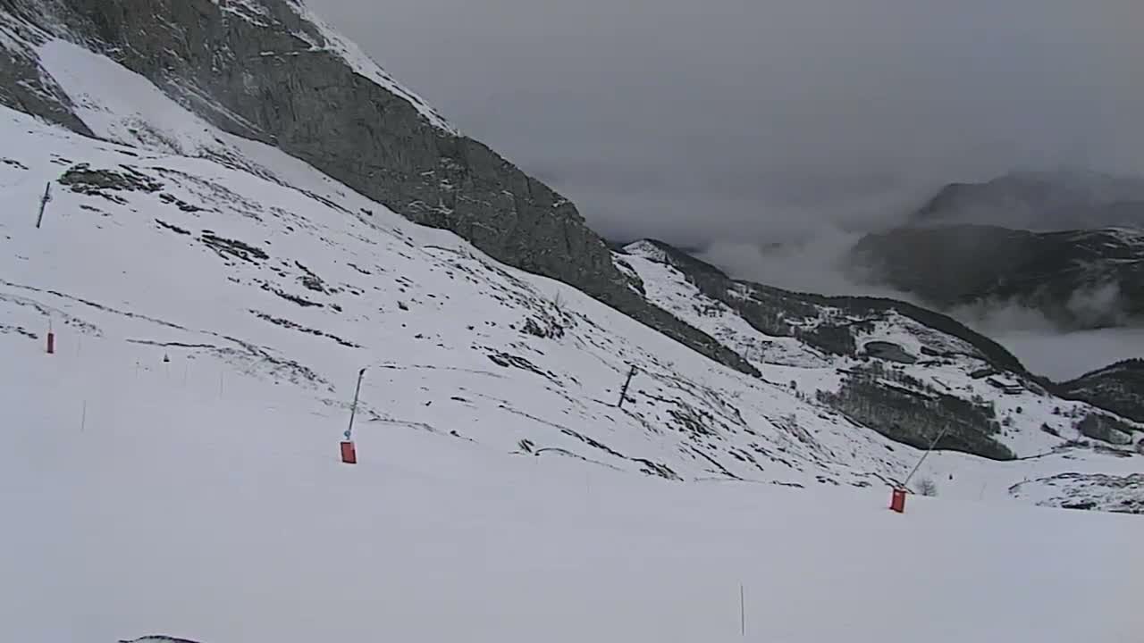 Gourette - Secteur Cotch Ski Slopes Live Cam - Eaux-Bonnes,  Pyrenees-Atlantiques, Nouvelle-Aquitaine, France 