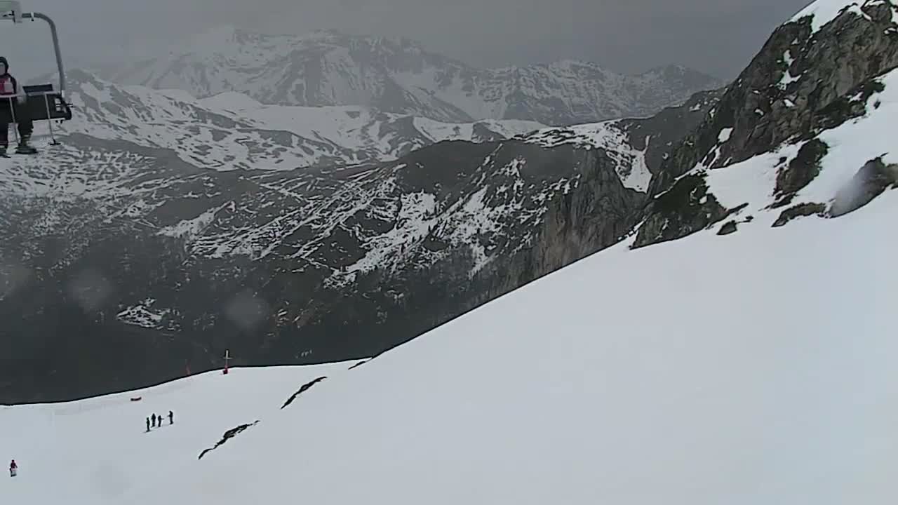 Gourette - Secteur Cotch Ski Slopes Live Cam - Eaux-Bonnes,  Pyrenees-Atlantiques, Nouvelle-Aquitaine, France 