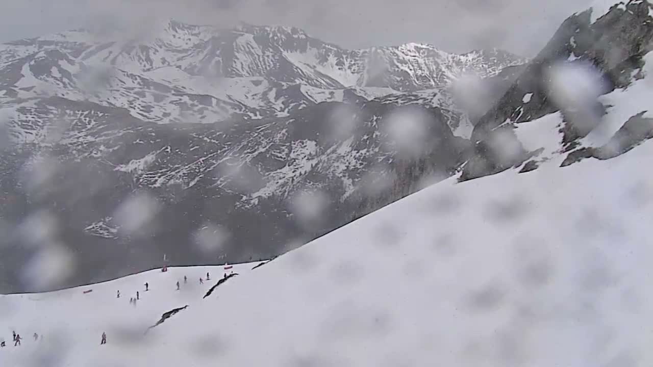 Gourette - Secteur Cotch Ski Slopes Live Cam - Eaux-Bonnes,  Pyrenees-Atlantiques, Nouvelle-Aquitaine, France 