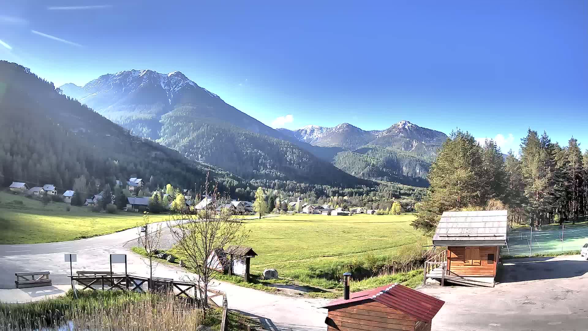 Val des Pres - Val Clarée Ski Slope Entrance Live Cam - Briançon, Hautes-Alpes, Provence-Alpes-Cote d’Azur, France