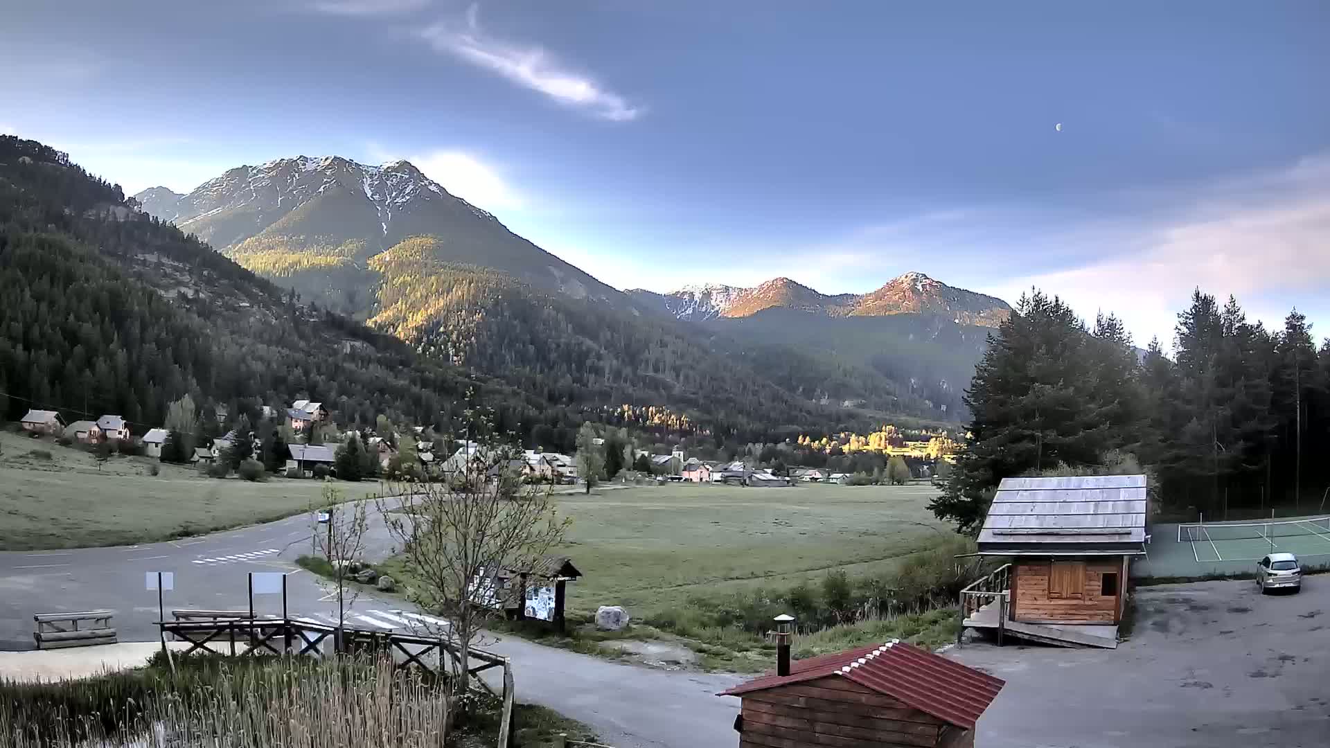 Val des Pres - Val Clarée Ski Slope Entrance Live Cam - Briançon, Hautes-Alpes, Provence-Alpes-Cote d’Azur, France