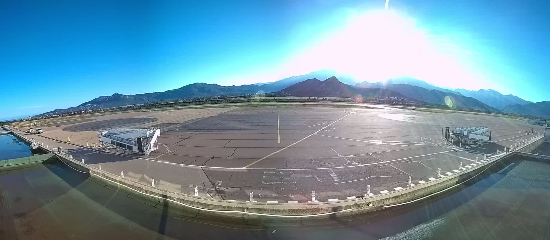 Corsica, Aéroport  de Calvi Sainte-Catherine Airport Live Cam CLY/LFKC - Calvi, Haute-Corse, Corse, France