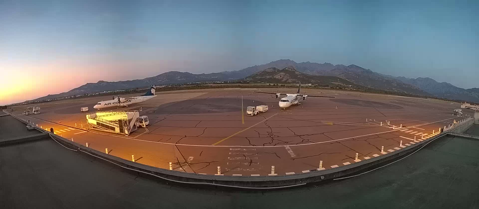 Corsica, Aéroport  de Calvi Sainte-Catherine Airport Live Cam CLY/LFKC - Calvi, Haute-Corse, Corse, France