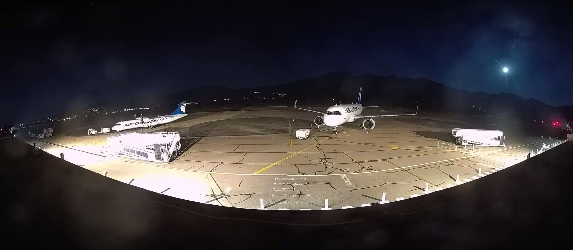 Corsica, Aéroport  de Calvi Sainte-Catherine Airport Live Cam CLY/LFKC - Calvi, Haute-Corse, Corse, France