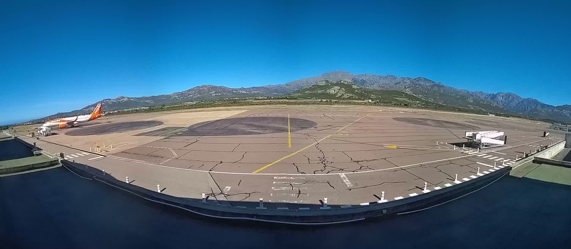 Corsica, Aéroport  de Calvi Sainte-Catherine Airport Live Cam CLY/LFKC - Calvi, Haute-Corse, Corse, France