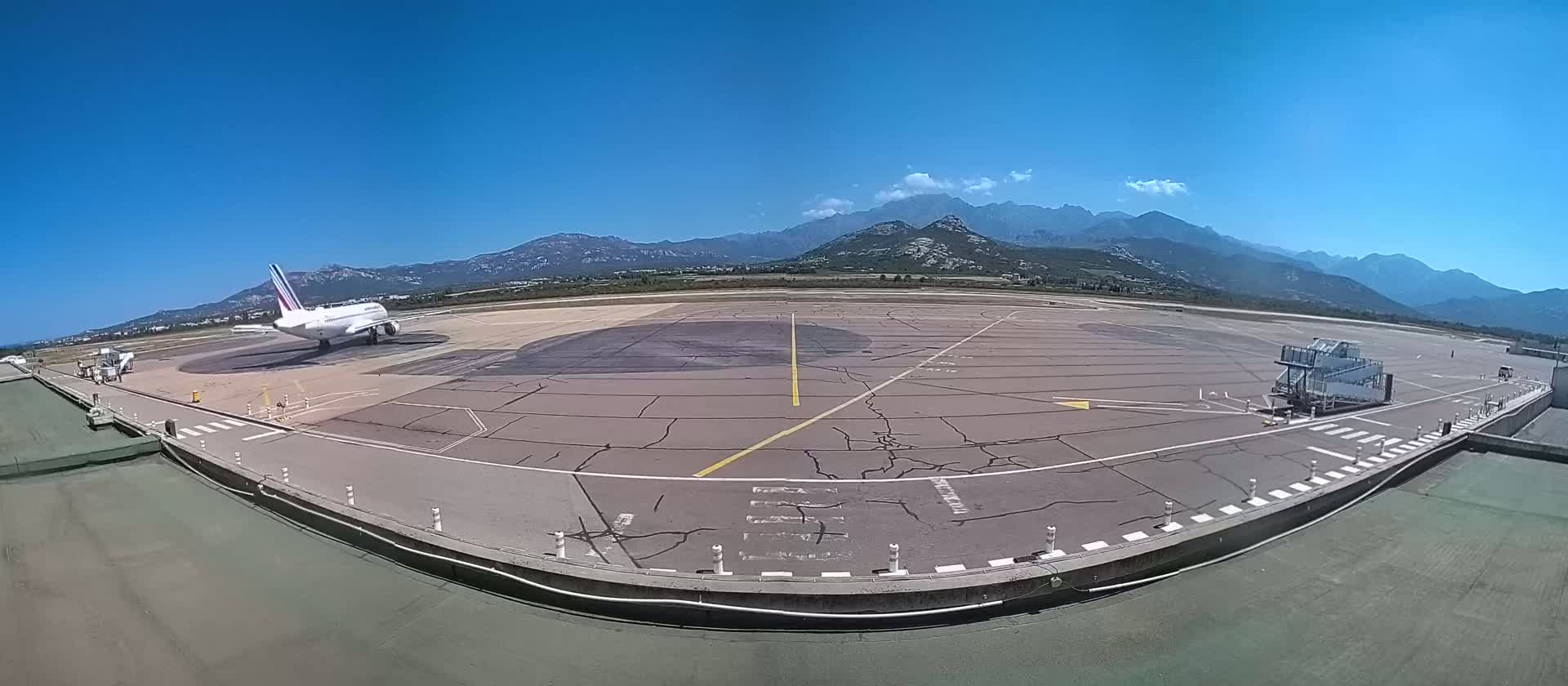 Corsica, Aéroport  de Calvi Sainte-Catherine Airport Live Cam CLY/LFKC - Calvi, Haute-Corse, Corse, France