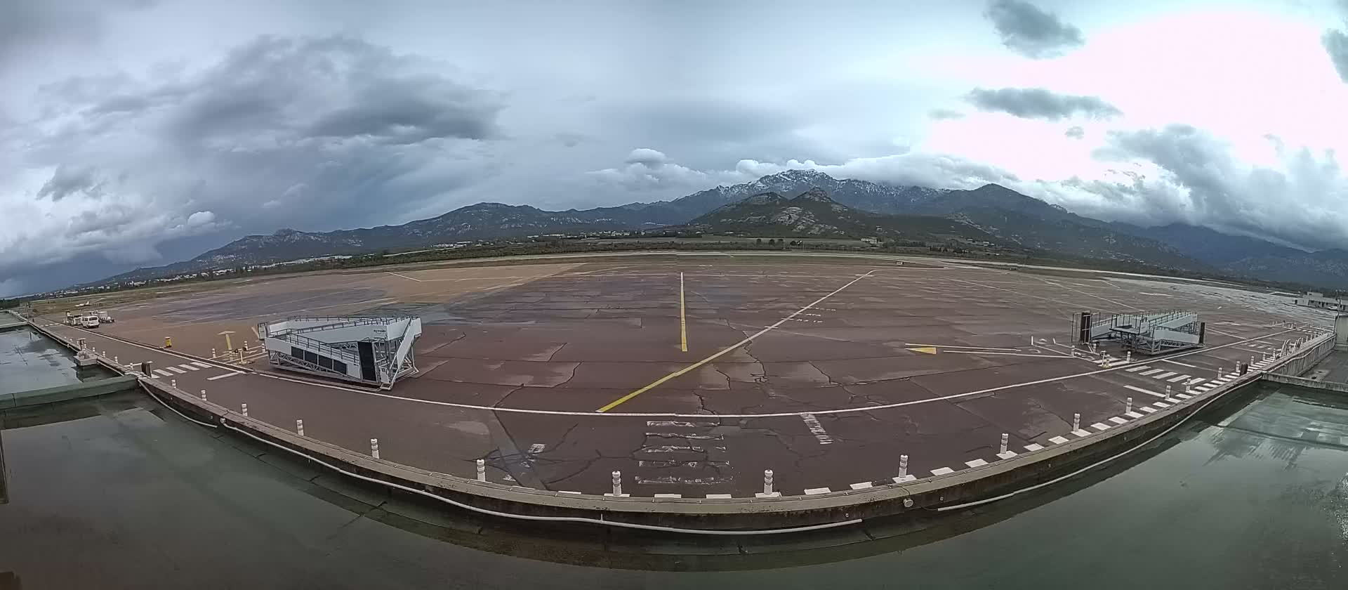 Corsica, Aéroport  de Calvi Sainte-Catherine Airport Live Cam CLY/LFKC - Calvi, Haute-Corse, Corse, France