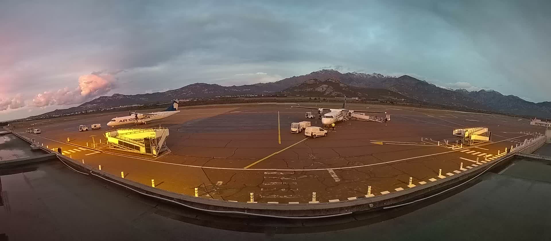Corsica, Aéroport  de Calvi Sainte-Catherine Airport Live Cam CLY/LFKC - Calvi, Haute-Corse, Corse, France