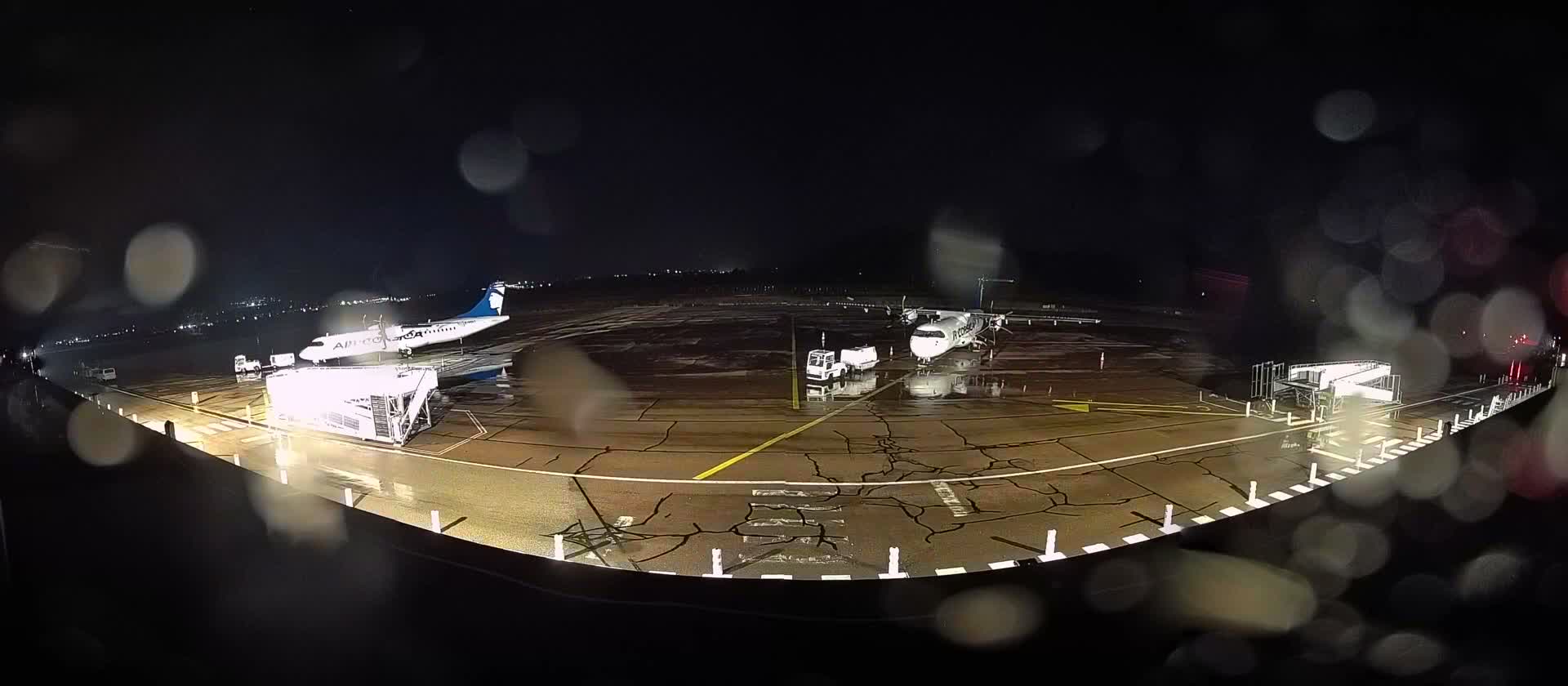 Corsica, Aéroport  de Calvi Sainte-Catherine Airport Live Cam CLY/LFKC - Calvi, Haute-Corse, Corse, France