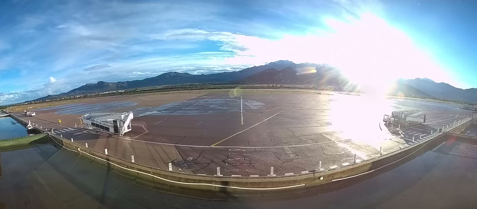 Corsica, Aéroport  de Calvi Sainte-Catherine Airport Live Cam CLY/LFKC - Calvi, Haute-Corse, Corse, France