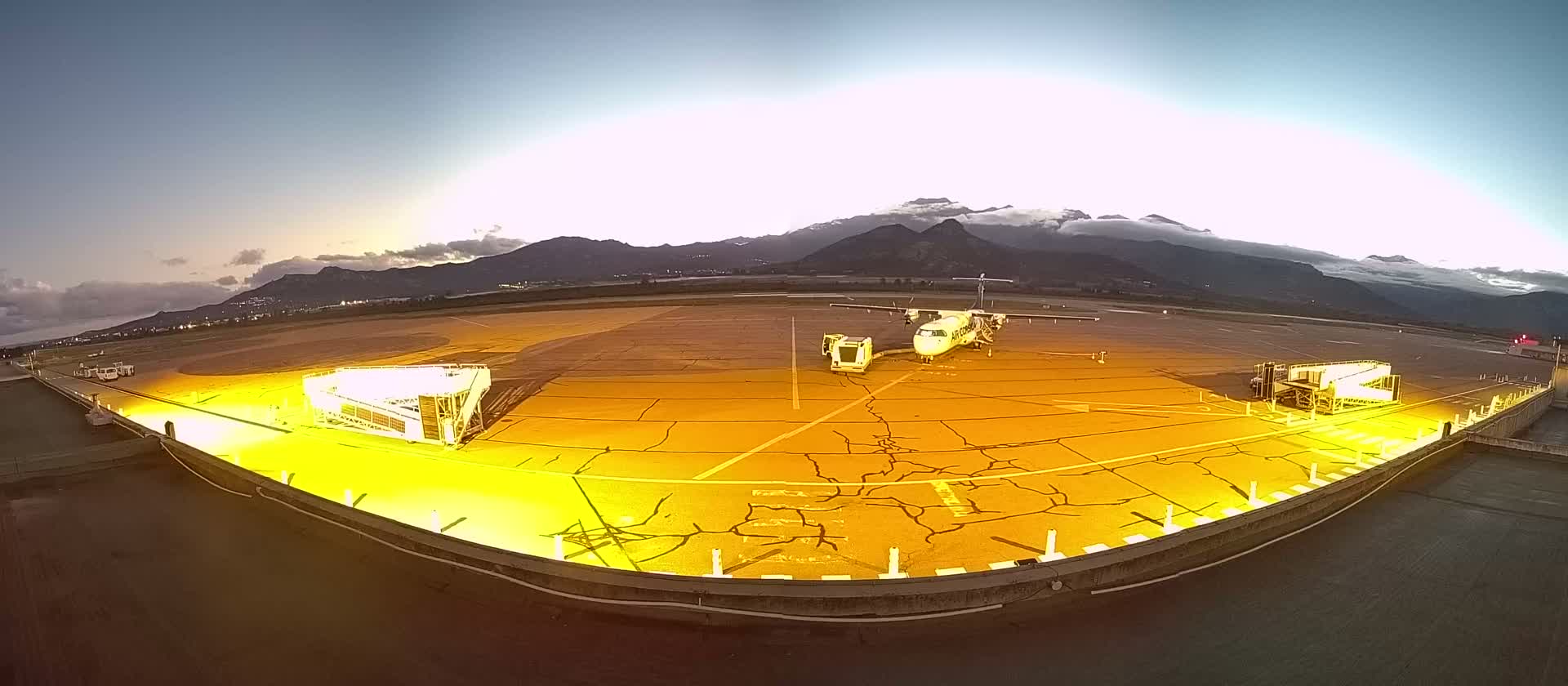 Corsica, Aéroport  de Calvi Sainte-Catherine Airport Live Cam CLY/LFKC - Calvi, Haute-Corse, Corse, France