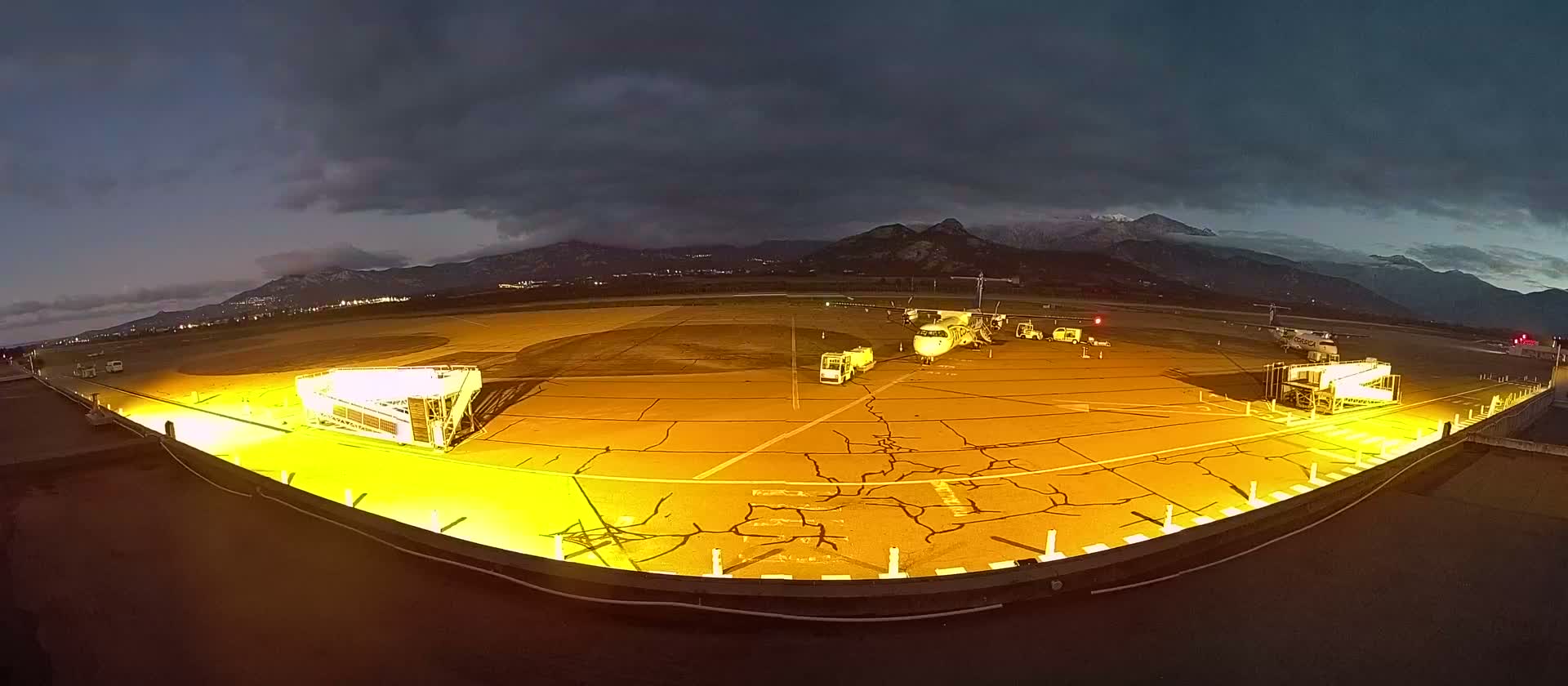 Corsica, Aéroport  de Calvi Sainte-Catherine Airport Live Cam CLY/LFKC - Calvi, Haute-Corse, Corse, France