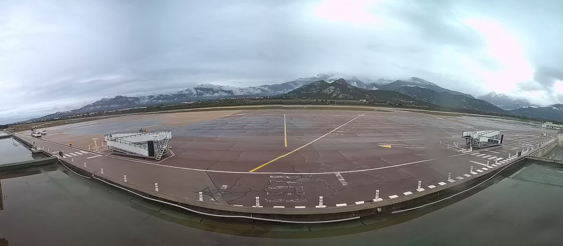 Corsica, Aéroport  de Calvi Sainte-Catherine Airport Live Cam CLY/LFKC - Calvi, Haute-Corse, Corse, France