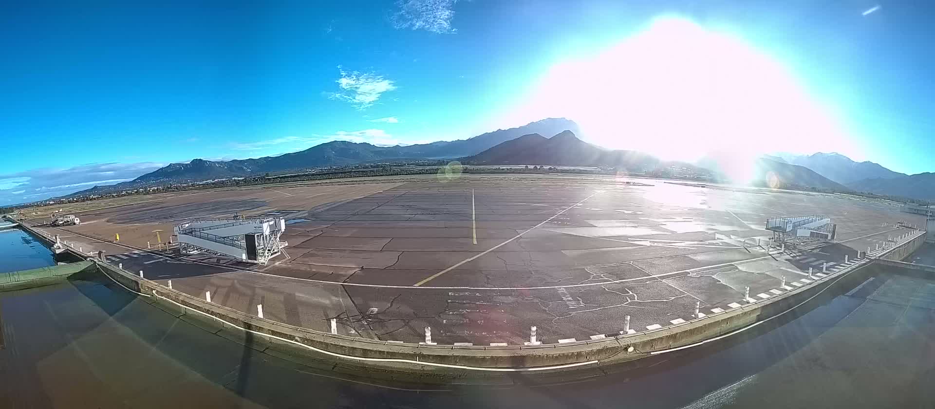 Corsica, Aéroport  de Calvi Sainte-Catherine Airport Live Cam CLY/LFKC - Calvi, Haute-Corse, Corse, France