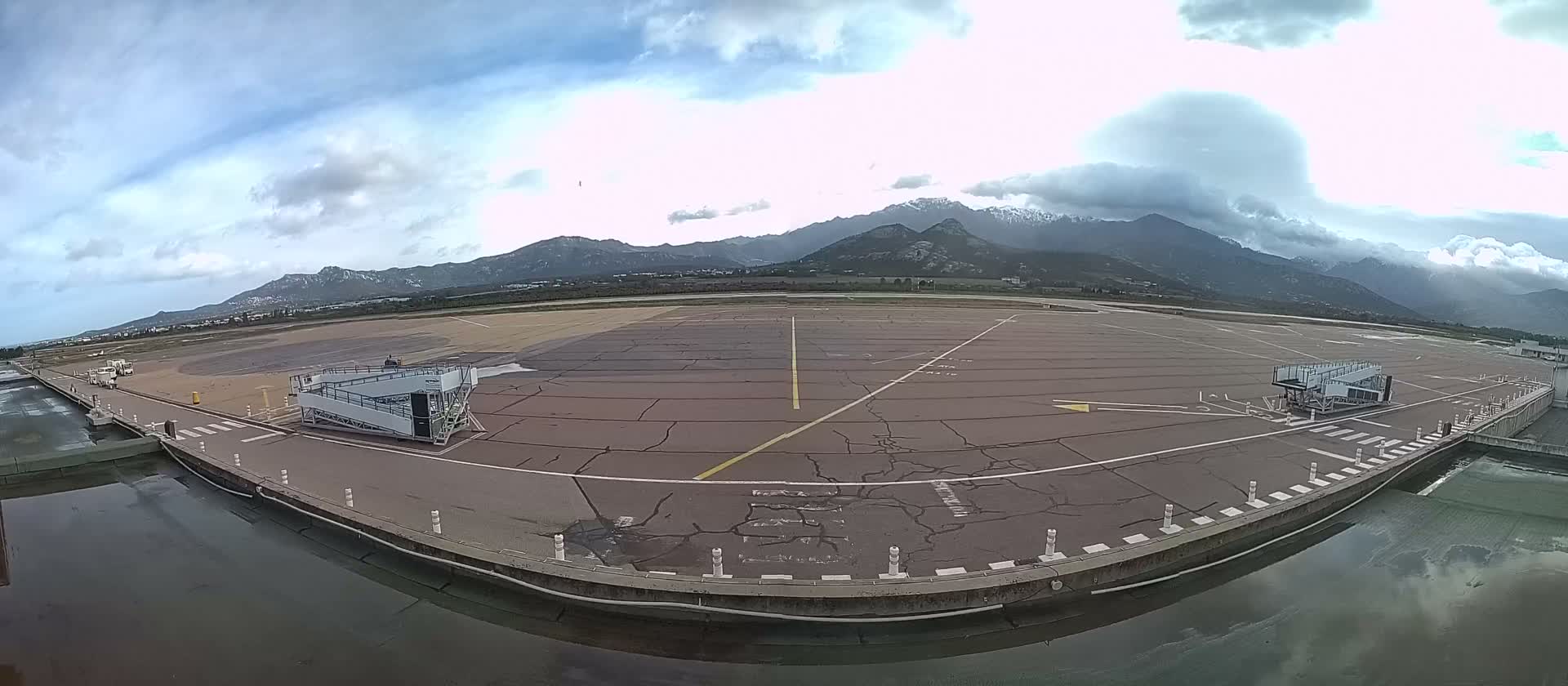 Corsica, Aéroport  de Calvi Sainte-Catherine Airport Live Cam CLY/LFKC - Calvi, Haute-Corse, Corse, France