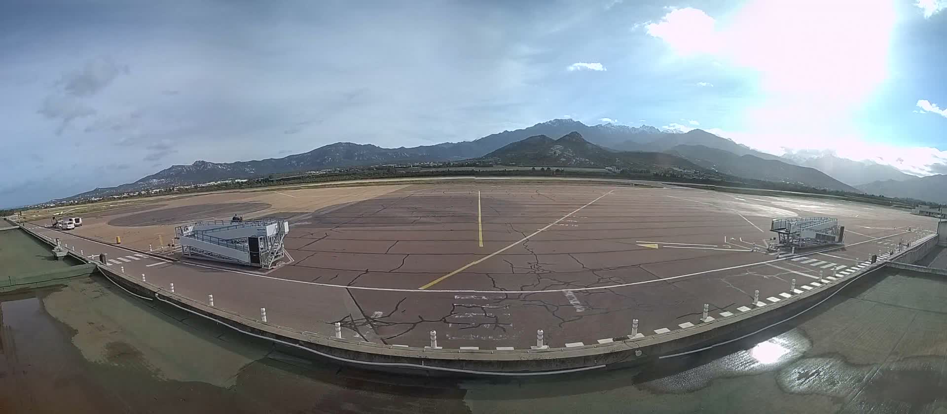 Corsica, Aéroport  de Calvi Sainte-Catherine Airport Live Cam CLY/LFKC - Calvi, Haute-Corse, Corse, France