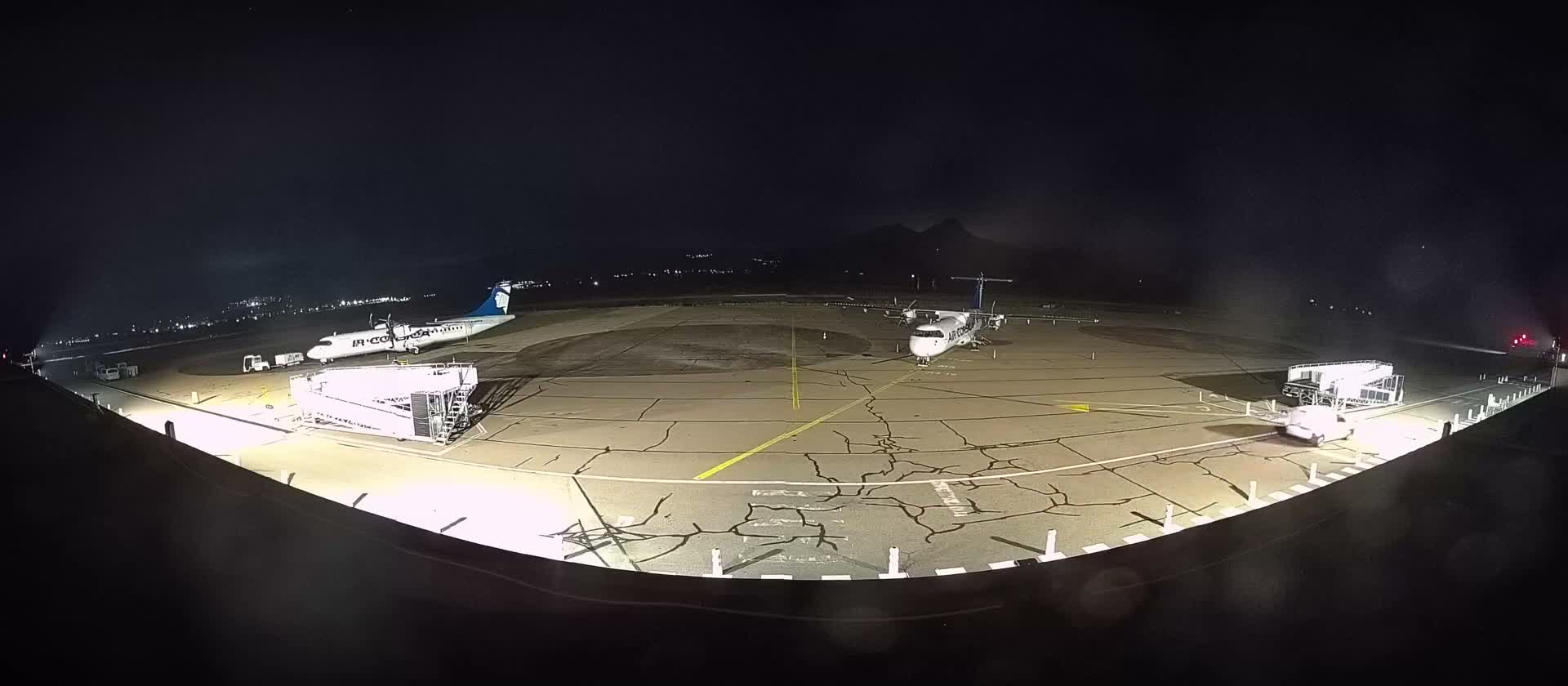 Corsica, Aéroport  de Calvi Sainte-Catherine Airport Live Cam CLY/LFKC - Calvi, Haute-Corse, Corse, France