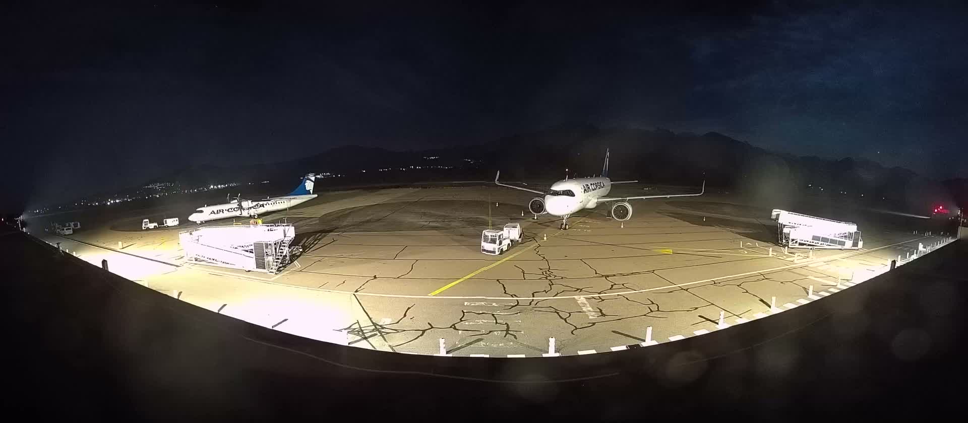 Corsica, Aéroport  de Calvi Sainte-Catherine Airport Live Cam CLY/LFKC - Calvi, Haute-Corse, Corse, France