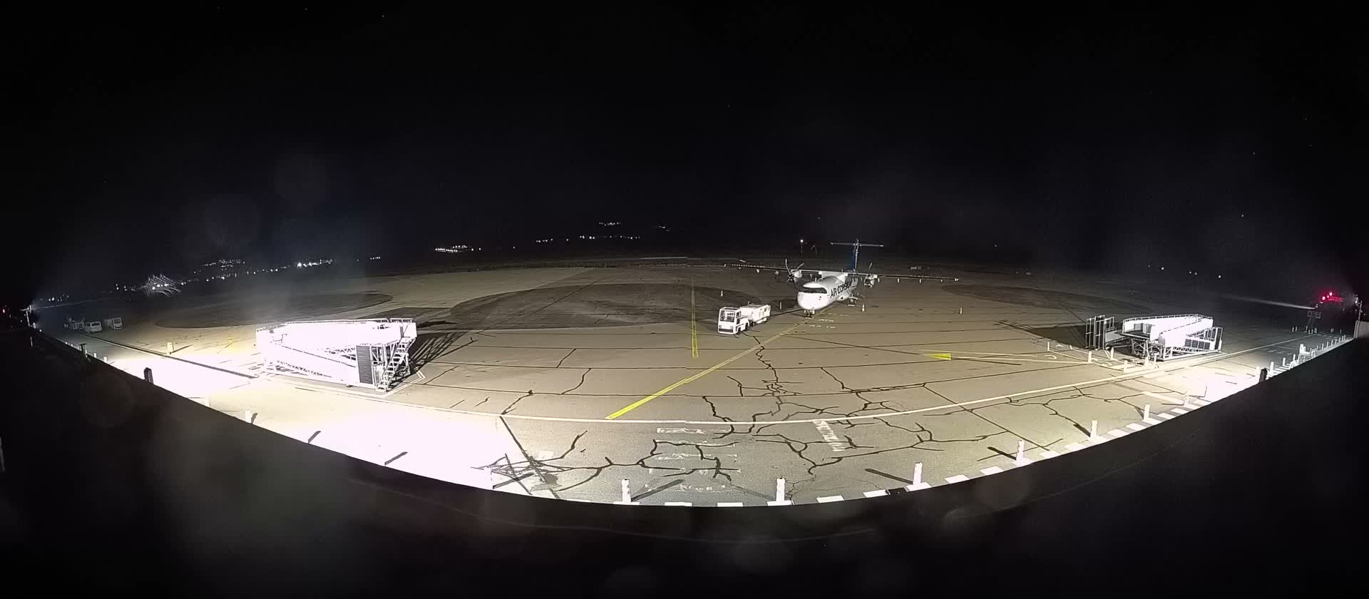 Corsica, Aéroport  de Calvi Sainte-Catherine Airport Live Cam CLY/LFKC - Calvi, Haute-Corse, Corse, France