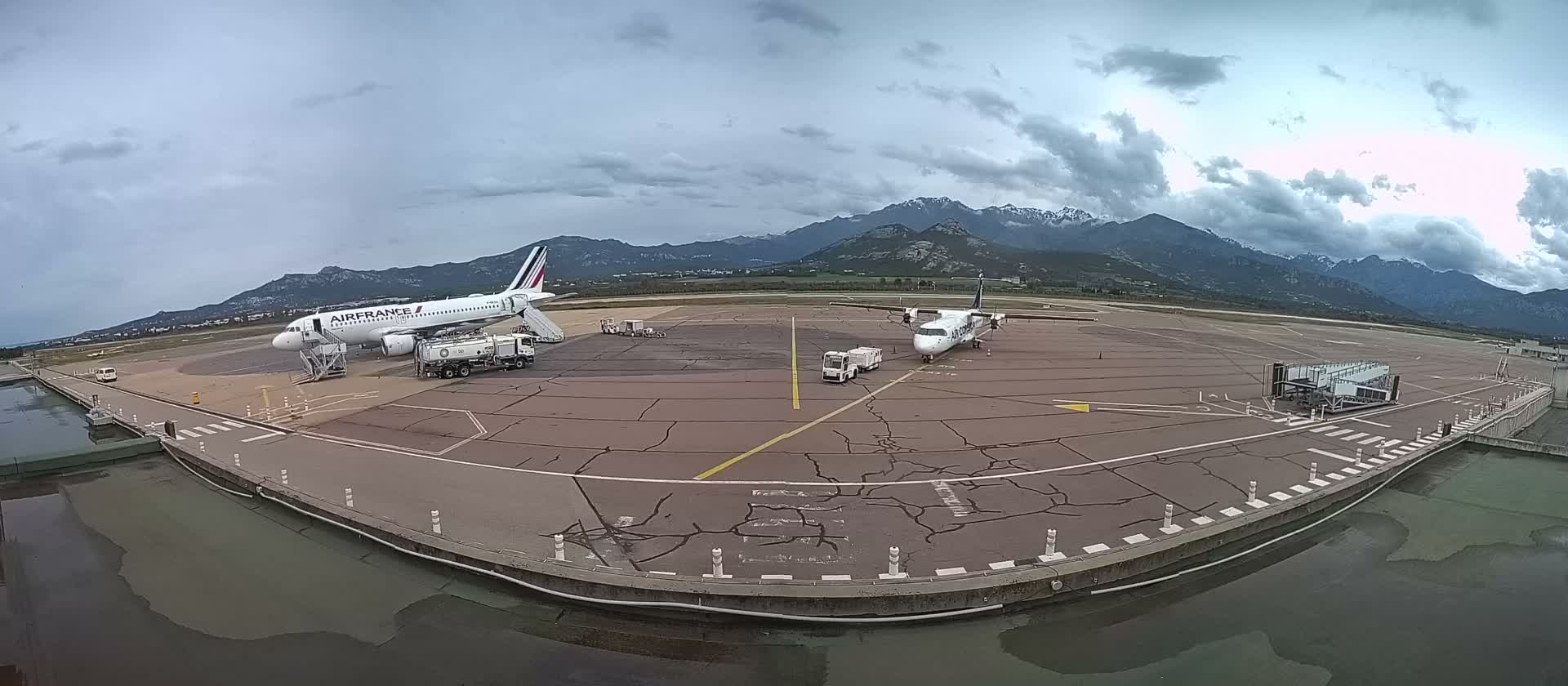 Corsica, Aéroport  de Calvi Sainte-Catherine Airport Live Cam CLY/LFKC - Calvi, Haute-Corse, Corse, France