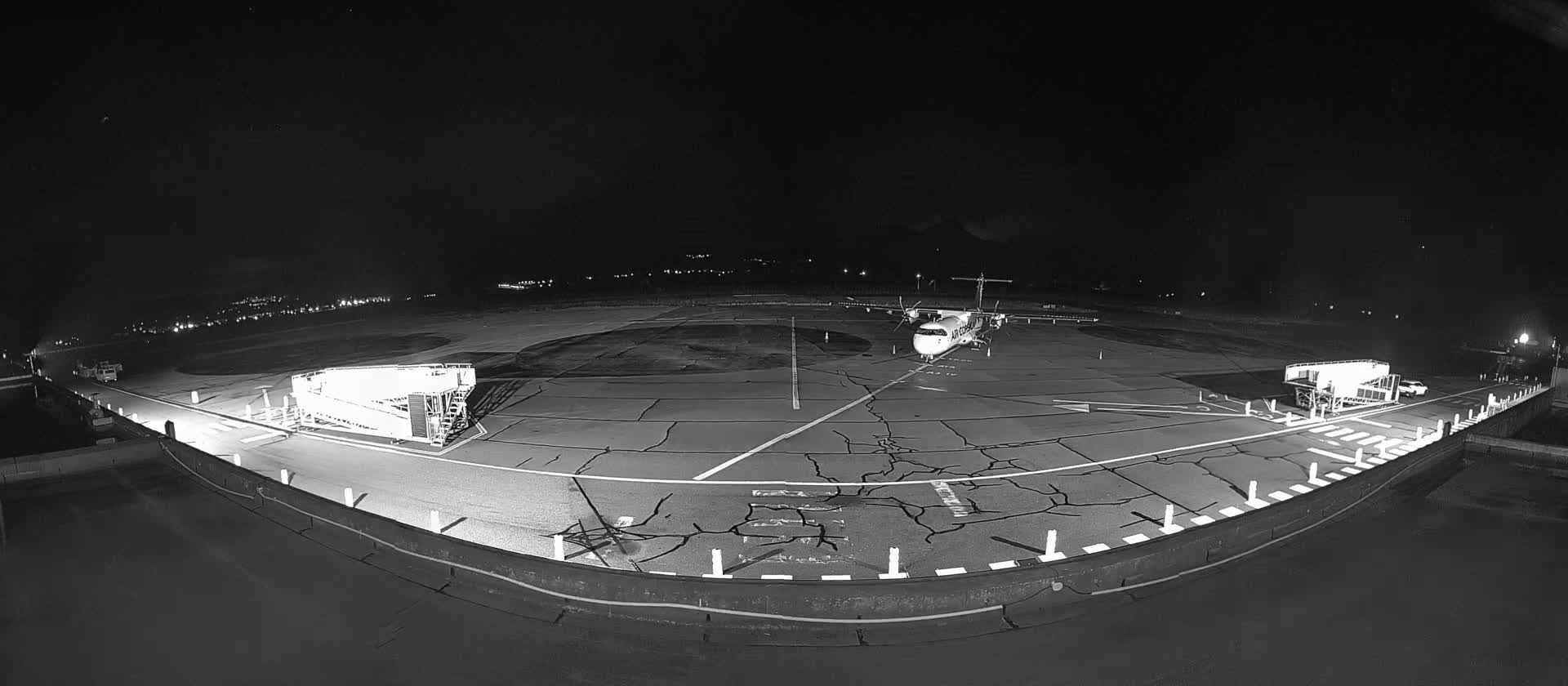 Corsica, Aéroport  de Calvi Sainte-Catherine Airport Live Cam CLY/LFKC - Calvi, Haute-Corse, Corse, France