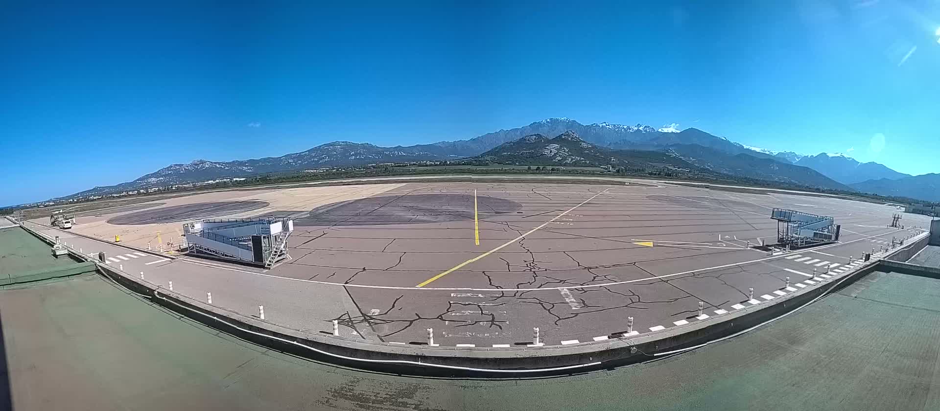 Corsica, Aéroport  de Calvi Sainte-Catherine Airport Live Cam CLY/LFKC - Calvi, Haute-Corse, Corse, France