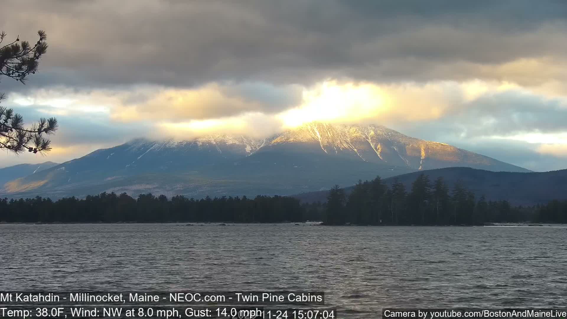 Mt Katahdin Live Cam - Millinocket, Maine, USA