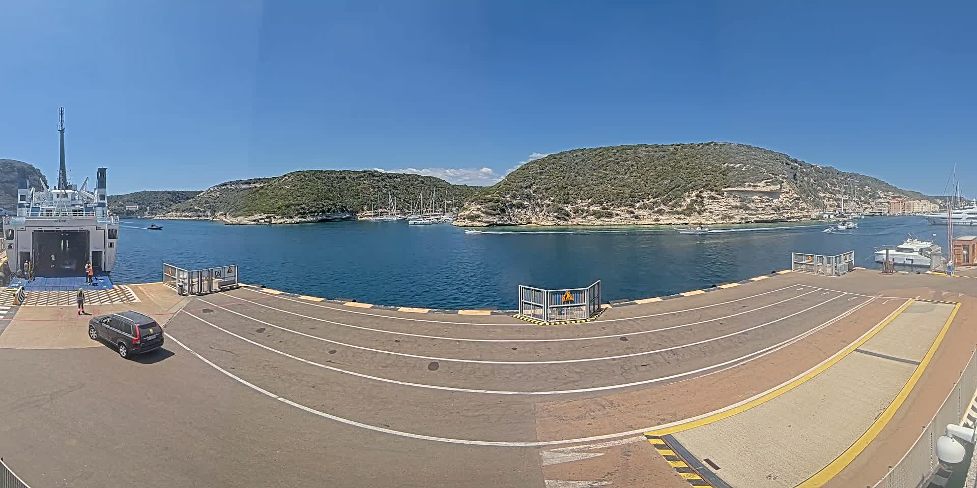 Corsica, Port de Commerce Bonifacio Port Live Cam - Sartene, Corse-du-Sud, Corse , France