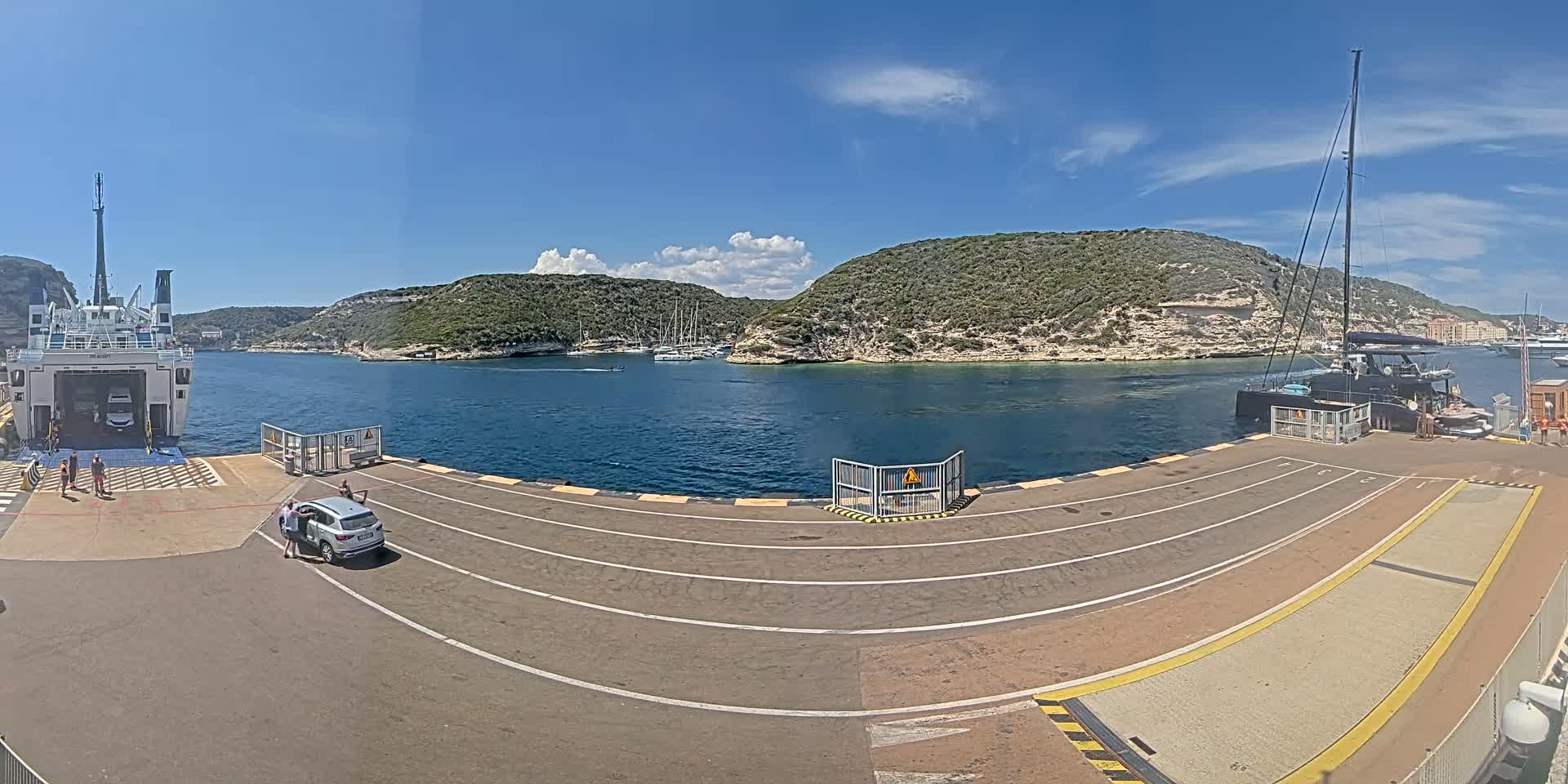 Corsica, Port de Commerce Bonifacio Port Live Cam - Sartene, Corse-du-Sud, Corse , France