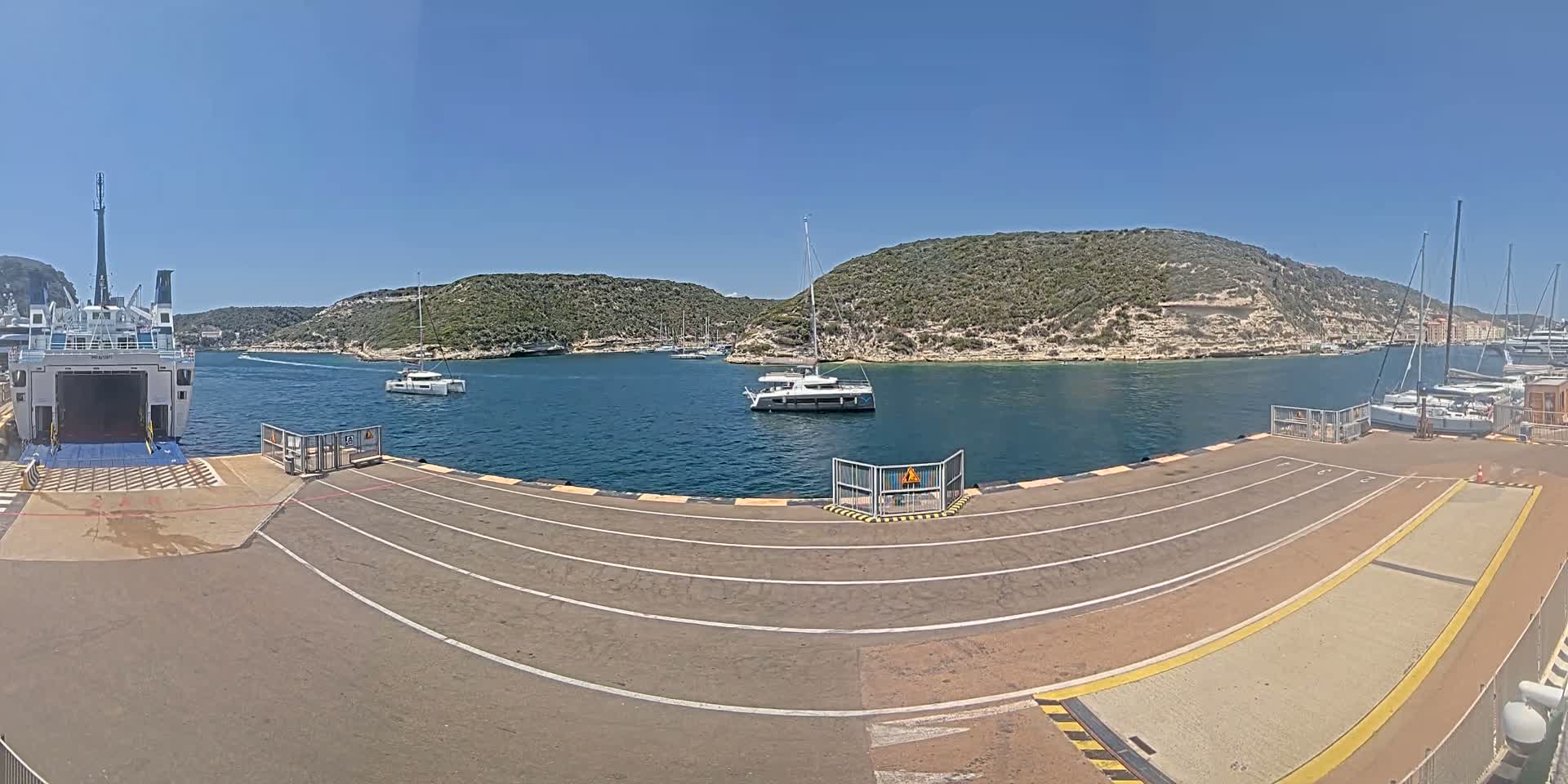 Corsica, Port de Commerce Bonifacio Port Live Cam - Sartene, Corse-du-Sud, Corse , France
