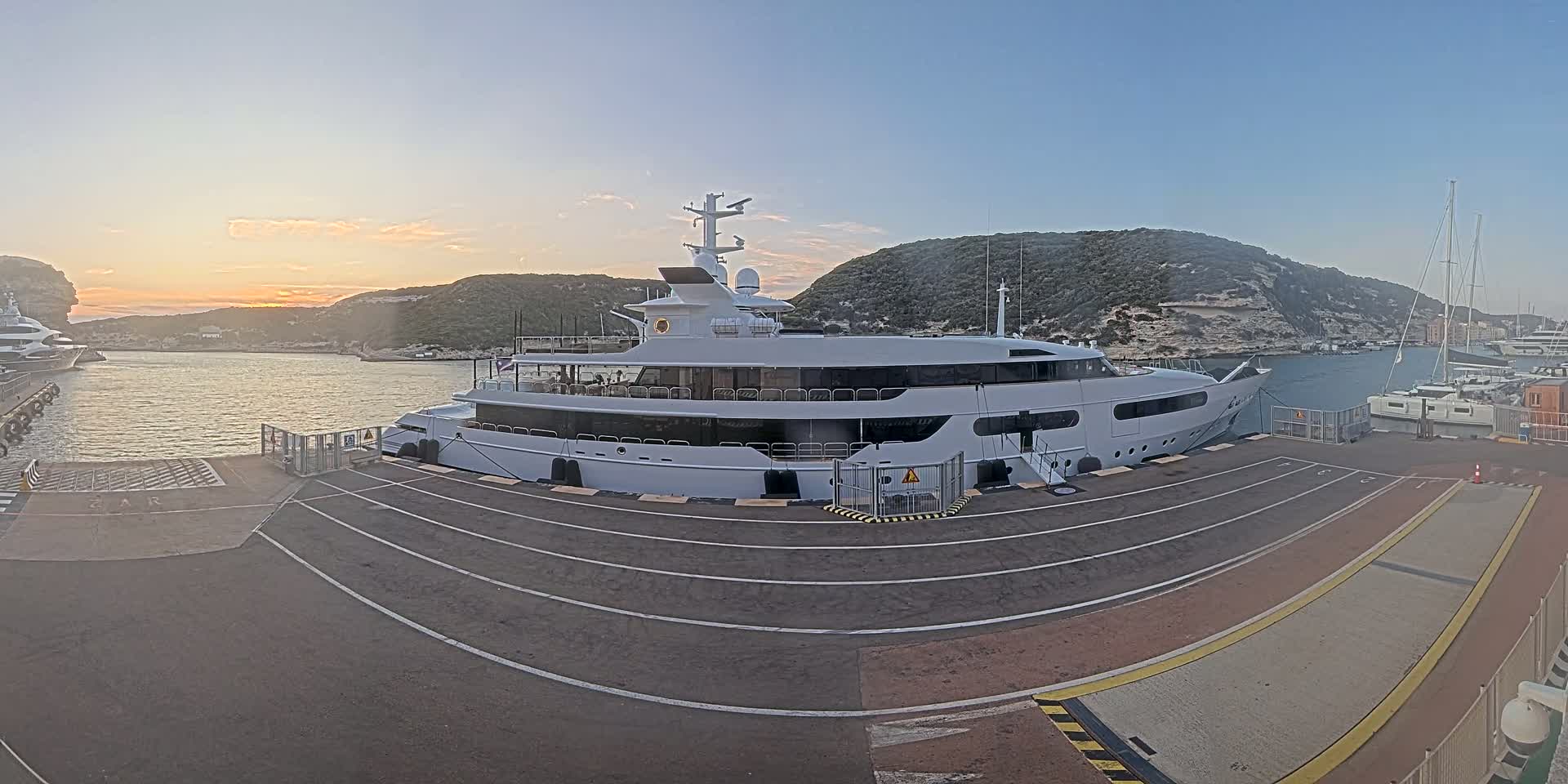 Corsica, Port de Commerce Bonifacio Port Live Cam - Sartene, Corse-du-Sud, Corse , France